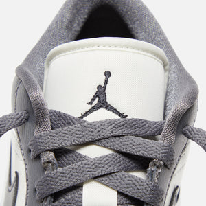 Nike WMNS Air Jordan 1 Low - Sail / Off Noir / Dark Grey / White