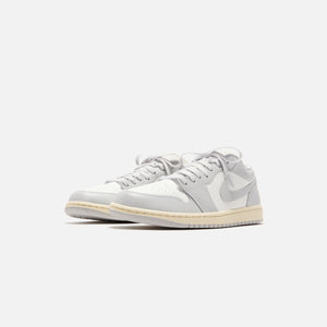 Nike WMNS Air Jordan 1 Low - Sail / Coconut Milk / Neutral Grey