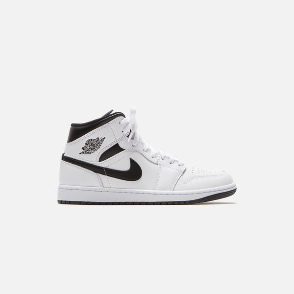 Nike Air Jordan 1 Mid Quilted （216） Nike Kid's Air Jordan 1 Mid SE Sneaker, White/Lobster/Dune