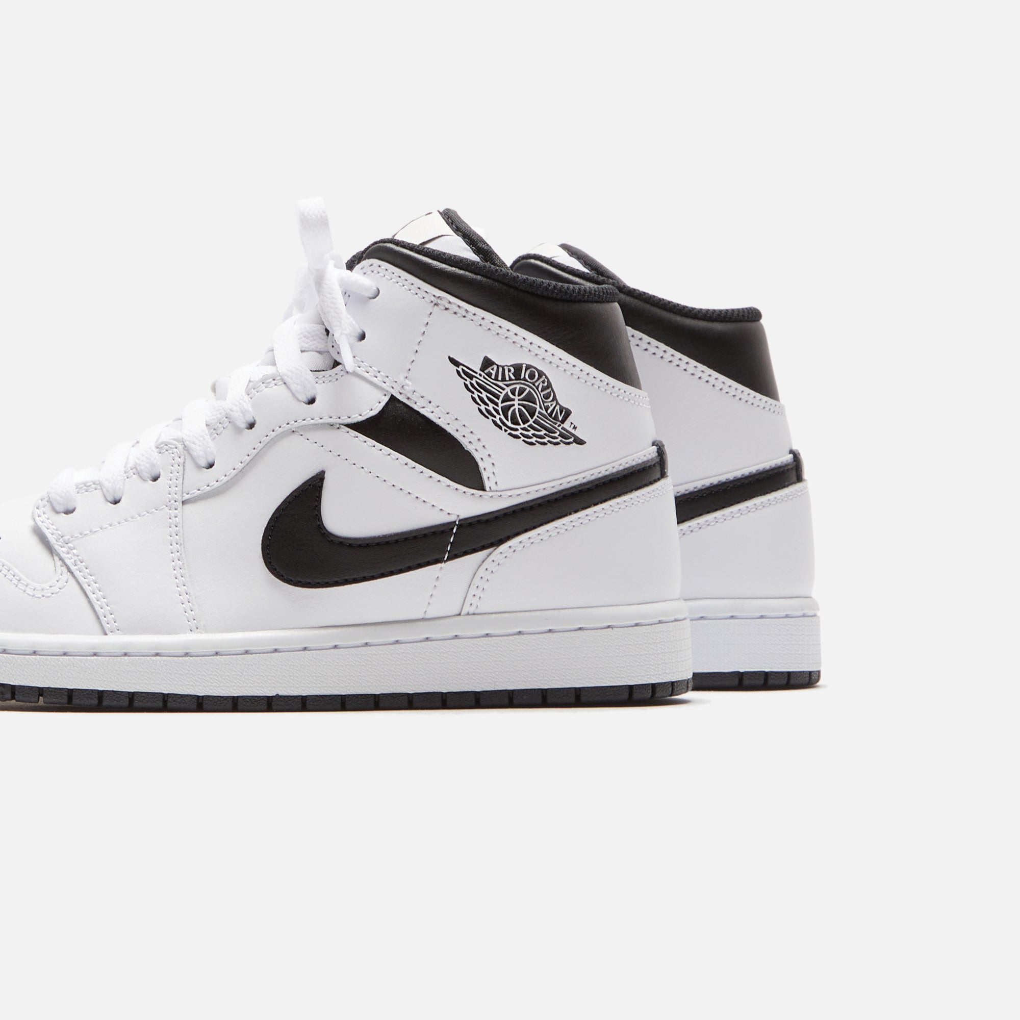 AIR JORDAN 1 MID W ホワイト/ブラック 24cm NIKE AIR JORDAN 1 MID 