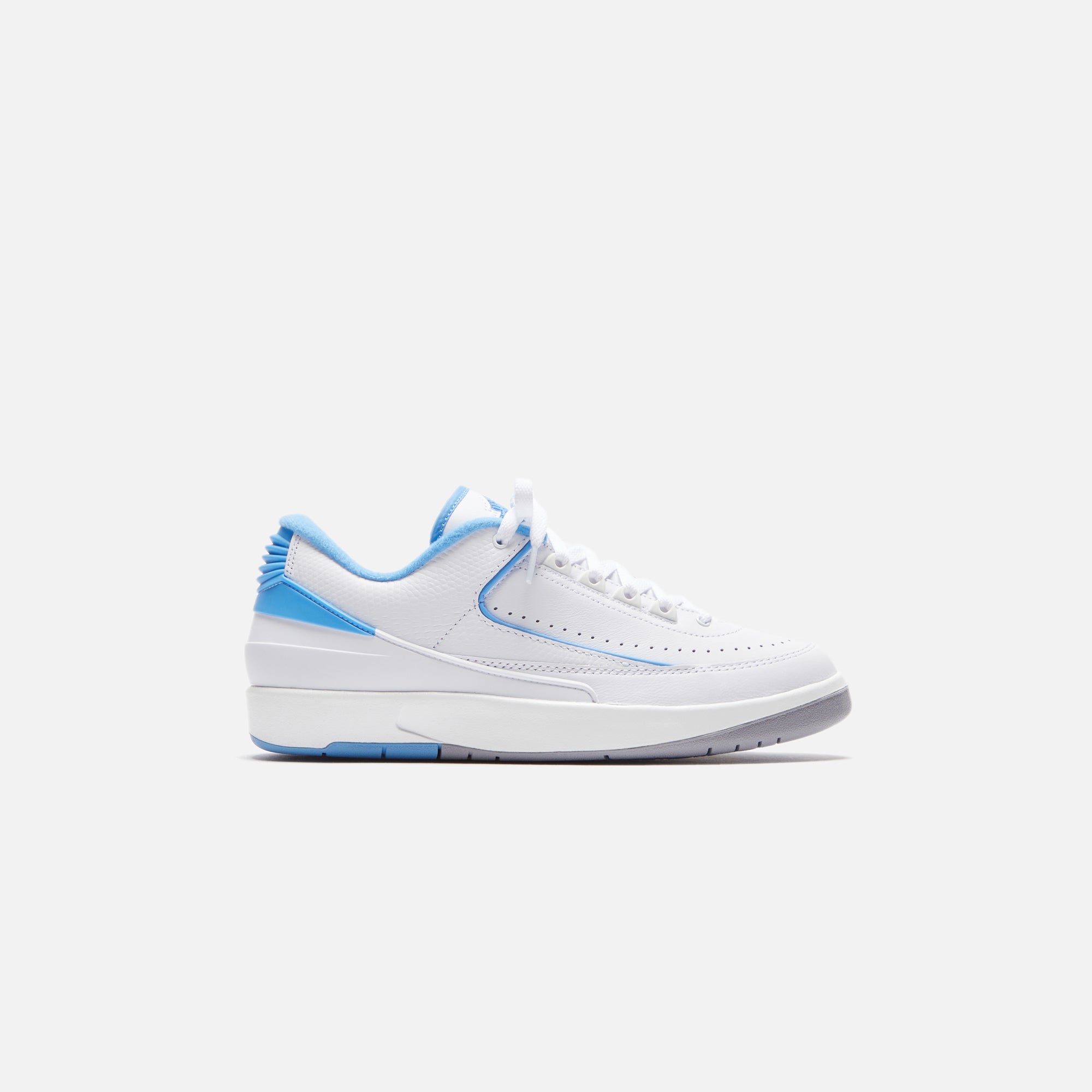 Jordan retro 2 hot sale university blue