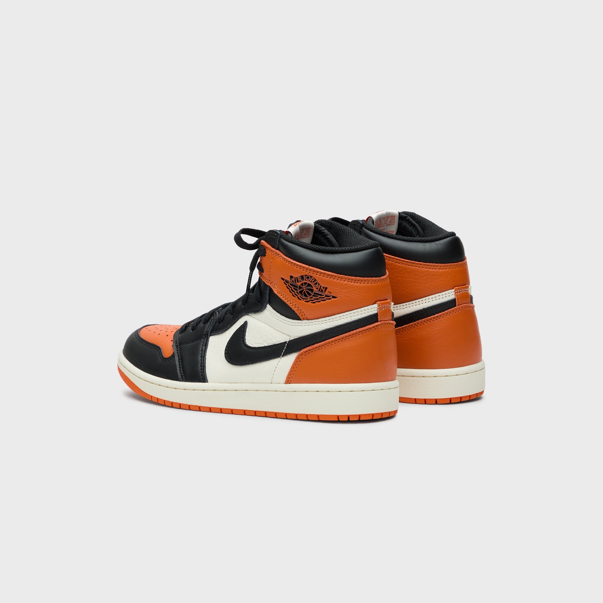 [鑑定済]Air Jordan 1 High OG \"Hyper \" Buy Air Jordan 1 Retro High OG 'Hyper Royal' - 555088 401 | GOAT CA