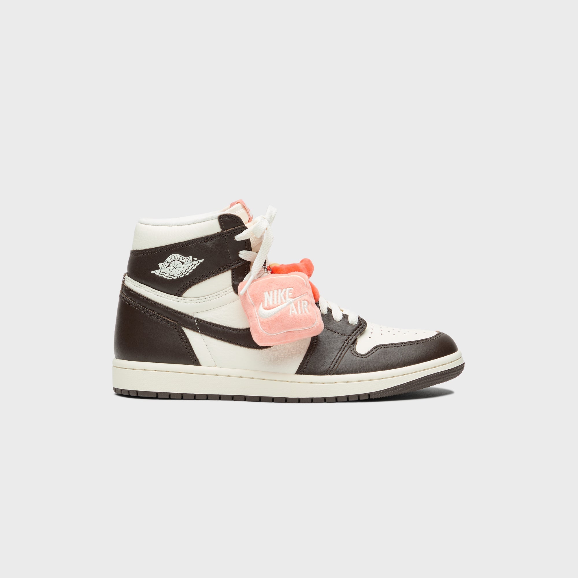 Nike WMNS Air Jordan 1 Retro High OG - Baroque Brown / Sail