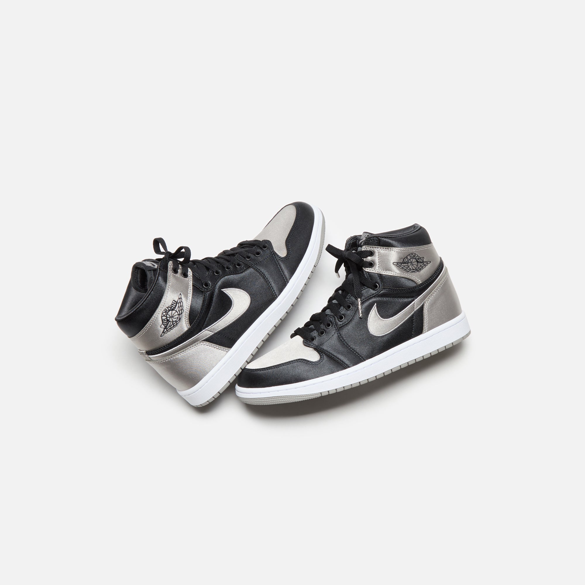 Jordan WMNS Air Jordan 1 Retro High OG - Black / Medium Grey