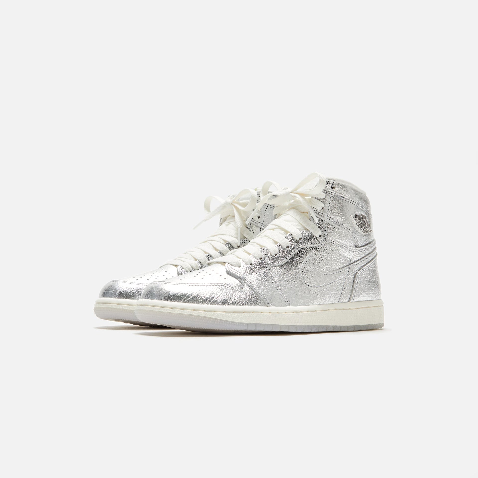 Jordan WMNS Air Jordan 1 Retro High OG - Metallic Silver / Photon Dust / Sail / Wolf Grey