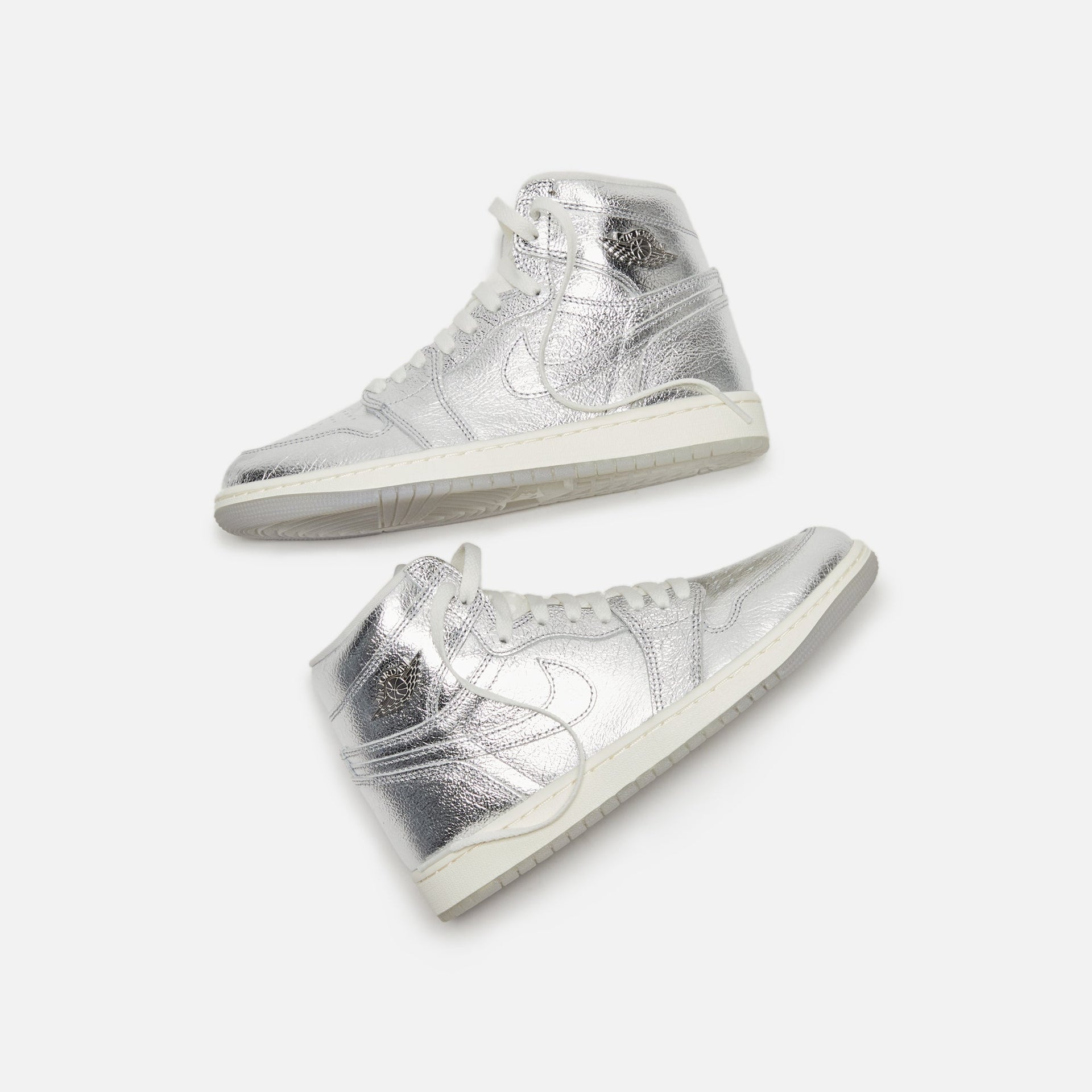 Jordan WMNS Air Jordan 1 Retro High OG - Metallic Silver / Photon Dust / Sail / Wolf Grey