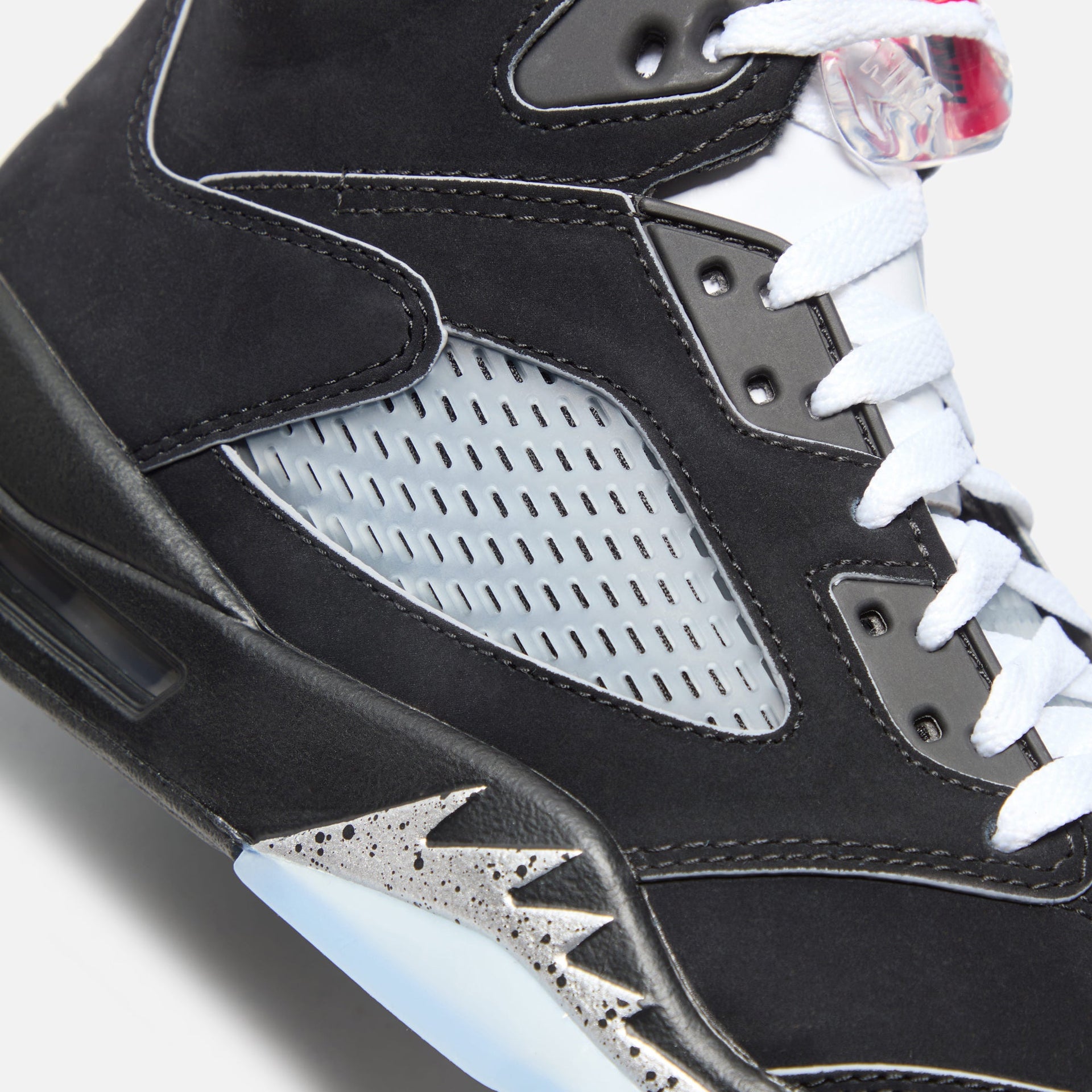 Jordan Air Jordan 5 Retro OG Reimagined - Black / Metallic Silver / Fire Red / White