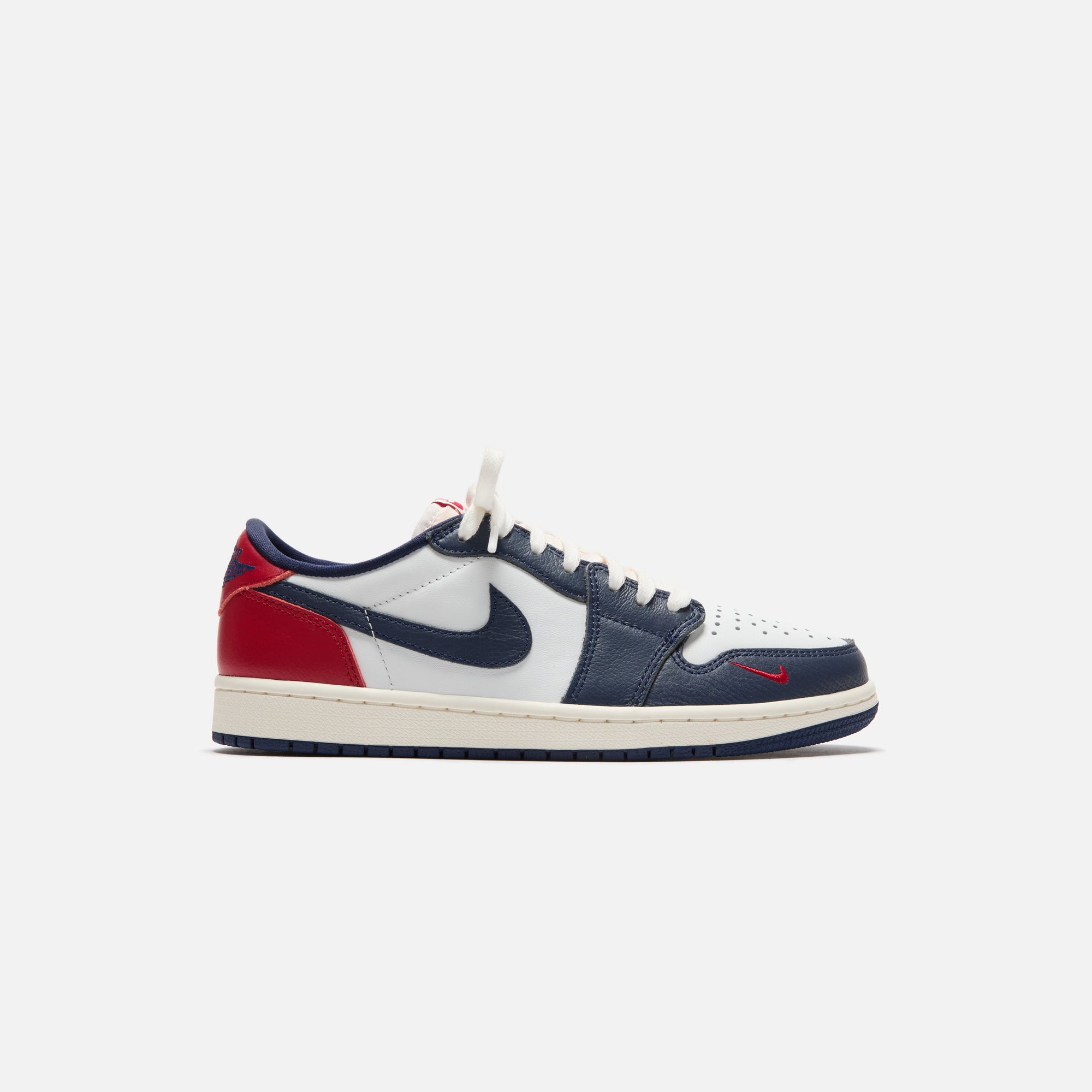 Nike sb jordan 1 low midnight navy best sale