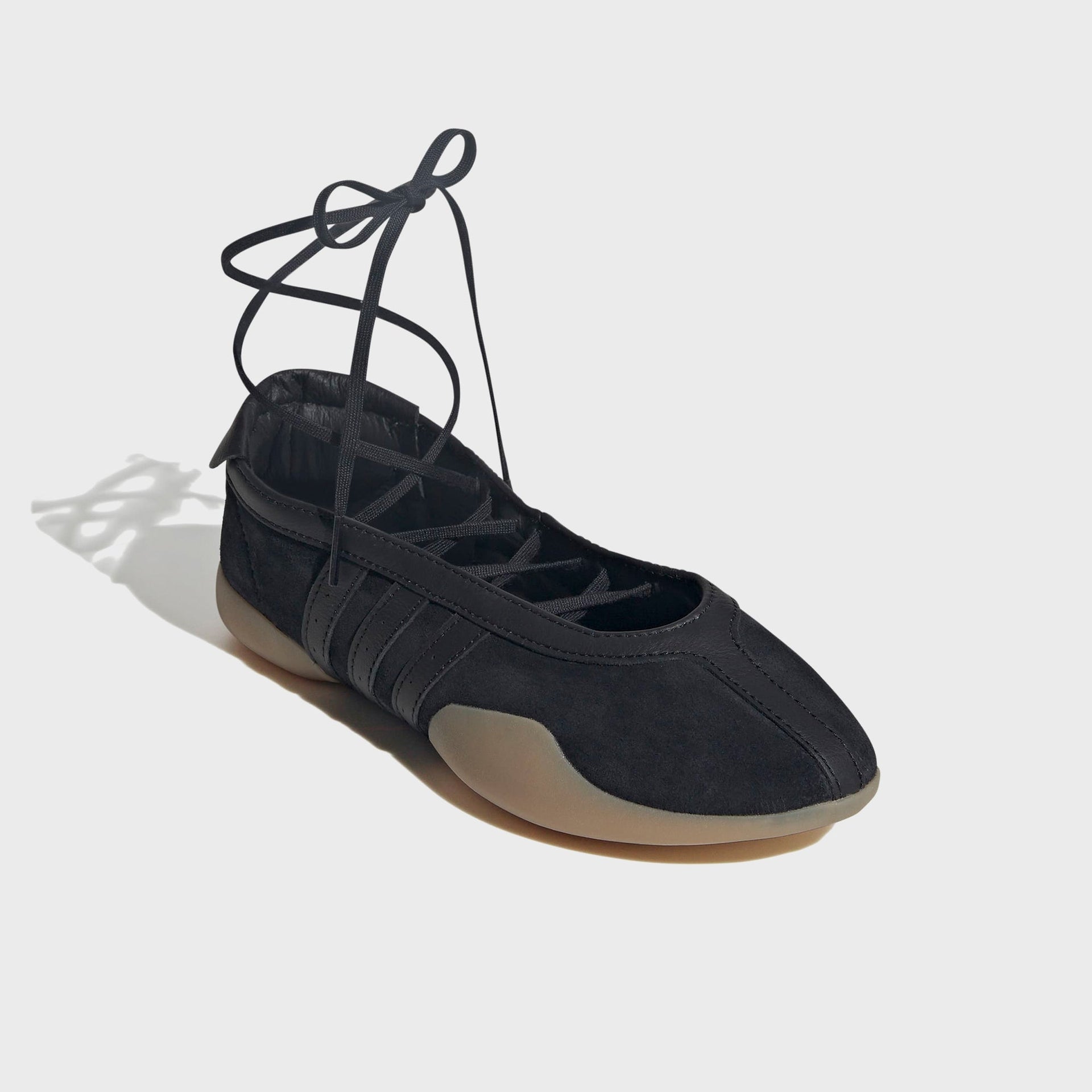 adidas WMNS Taekwondo Mei Ballet - Core Black / Cloud White / Gum