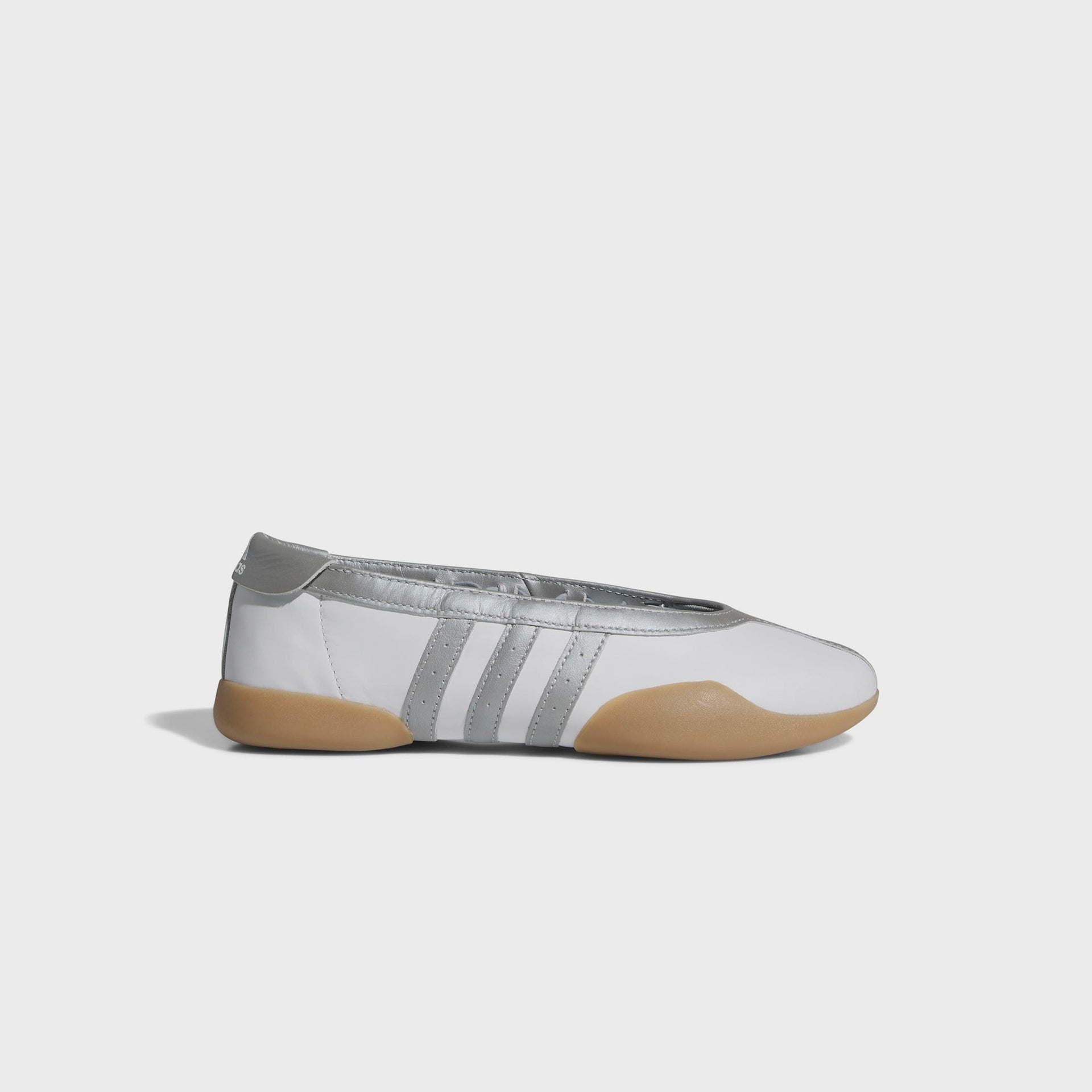 adidas WMNS Taekwondo Mei Ballet - Cloud White / Silver Metallic / Gum