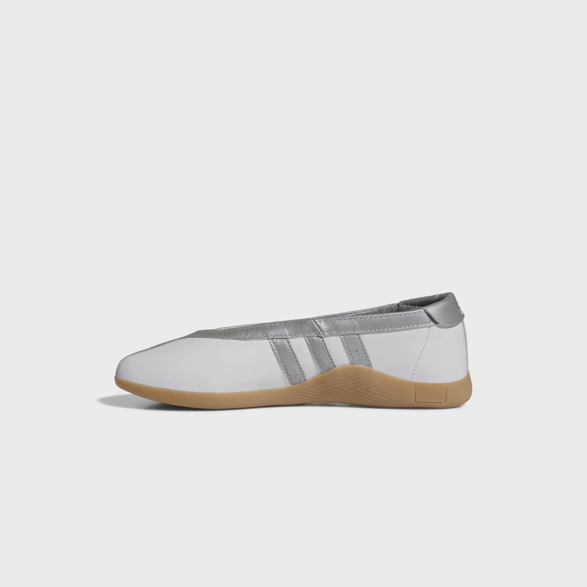 adidas WMNS Taekwondo Mei Ballet - Cloud White / Silver Metallic / Gum