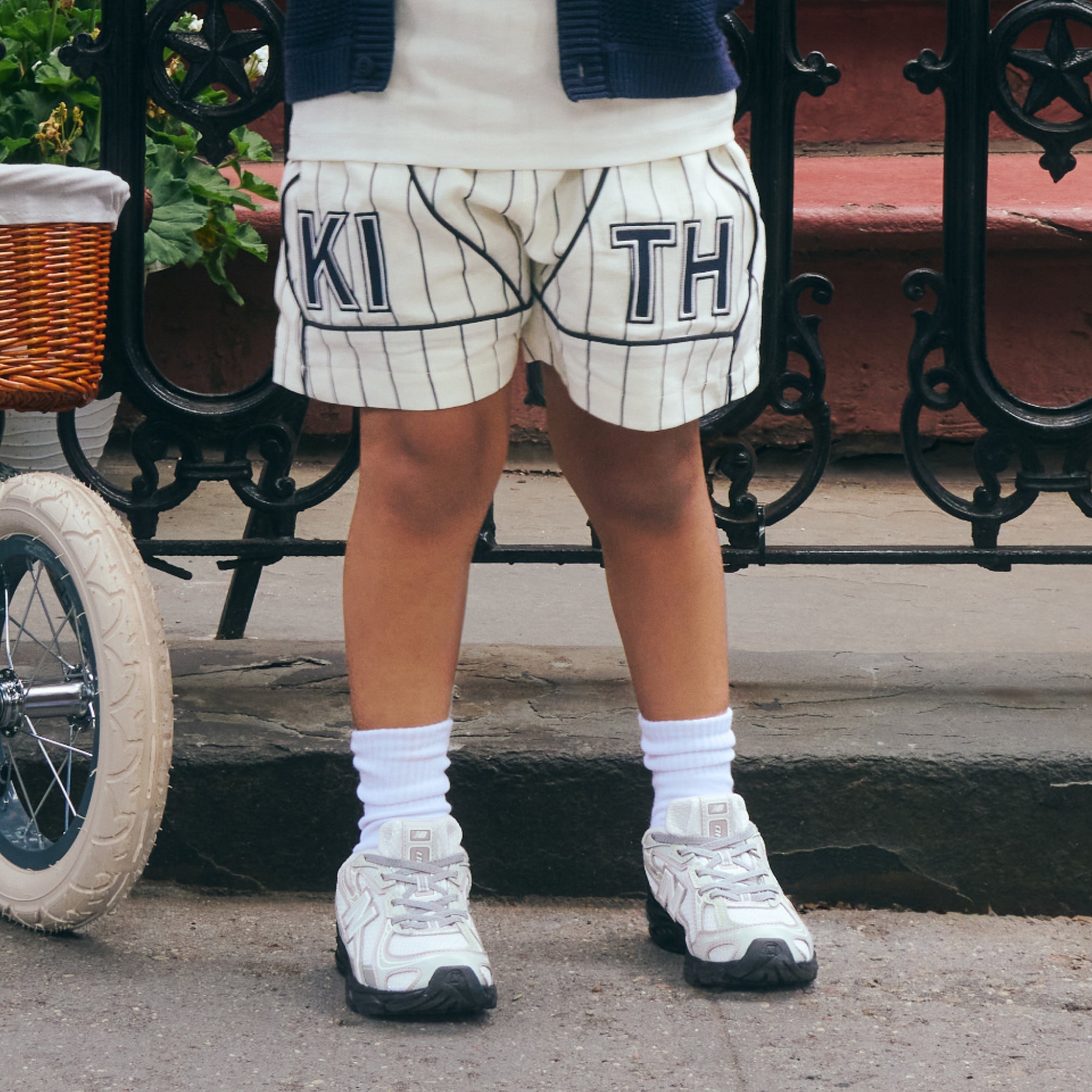 Kith Baby 3-Pack Bib Set - Silk – Kith Canada