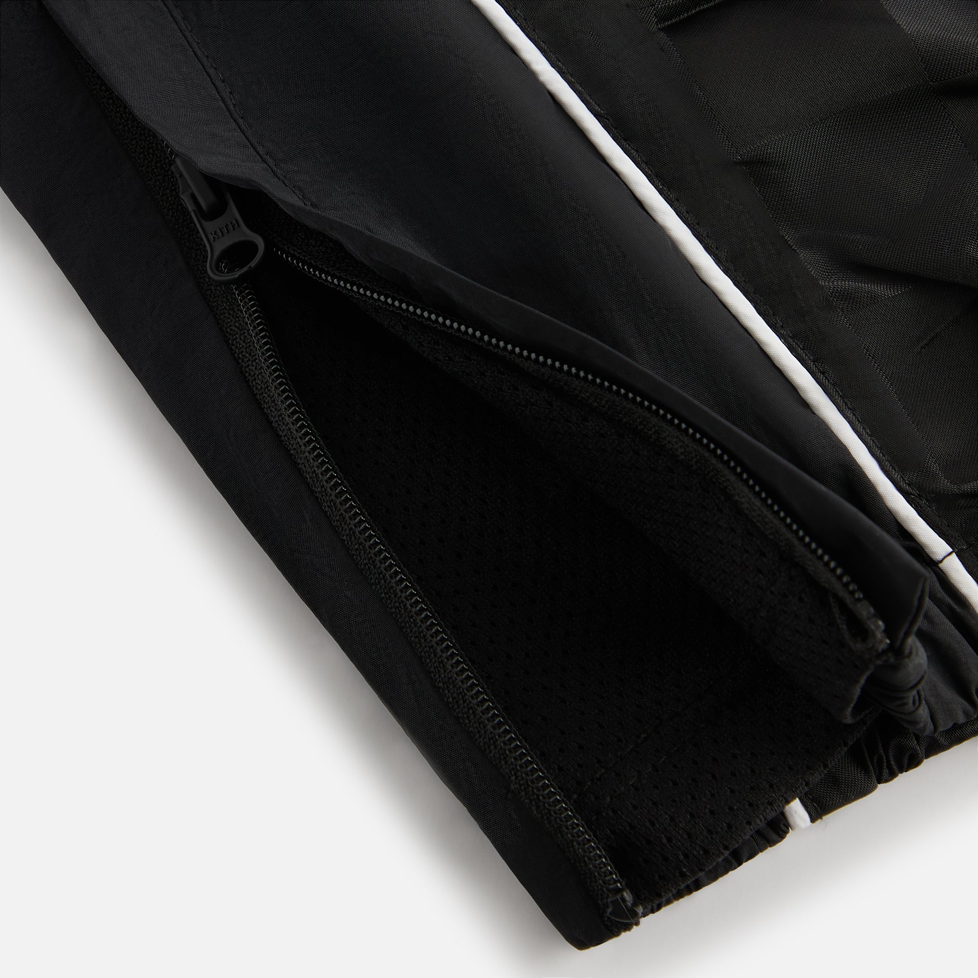 パンツ Kith/Mercer 8 Pant Kith Wrinkle Nylon Mercer 8 Pant - Kindling – Kith Europe