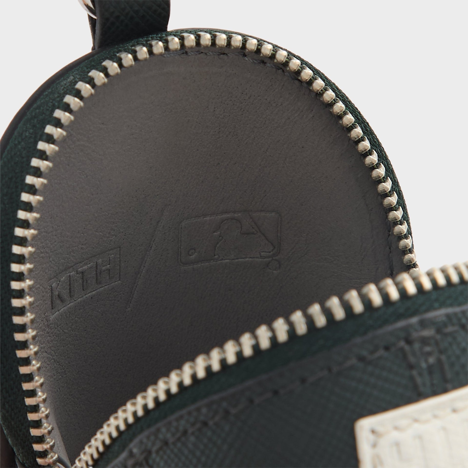 Kith for the New York Yankees Baseball Cap Leather Pouch - Stadium - PH