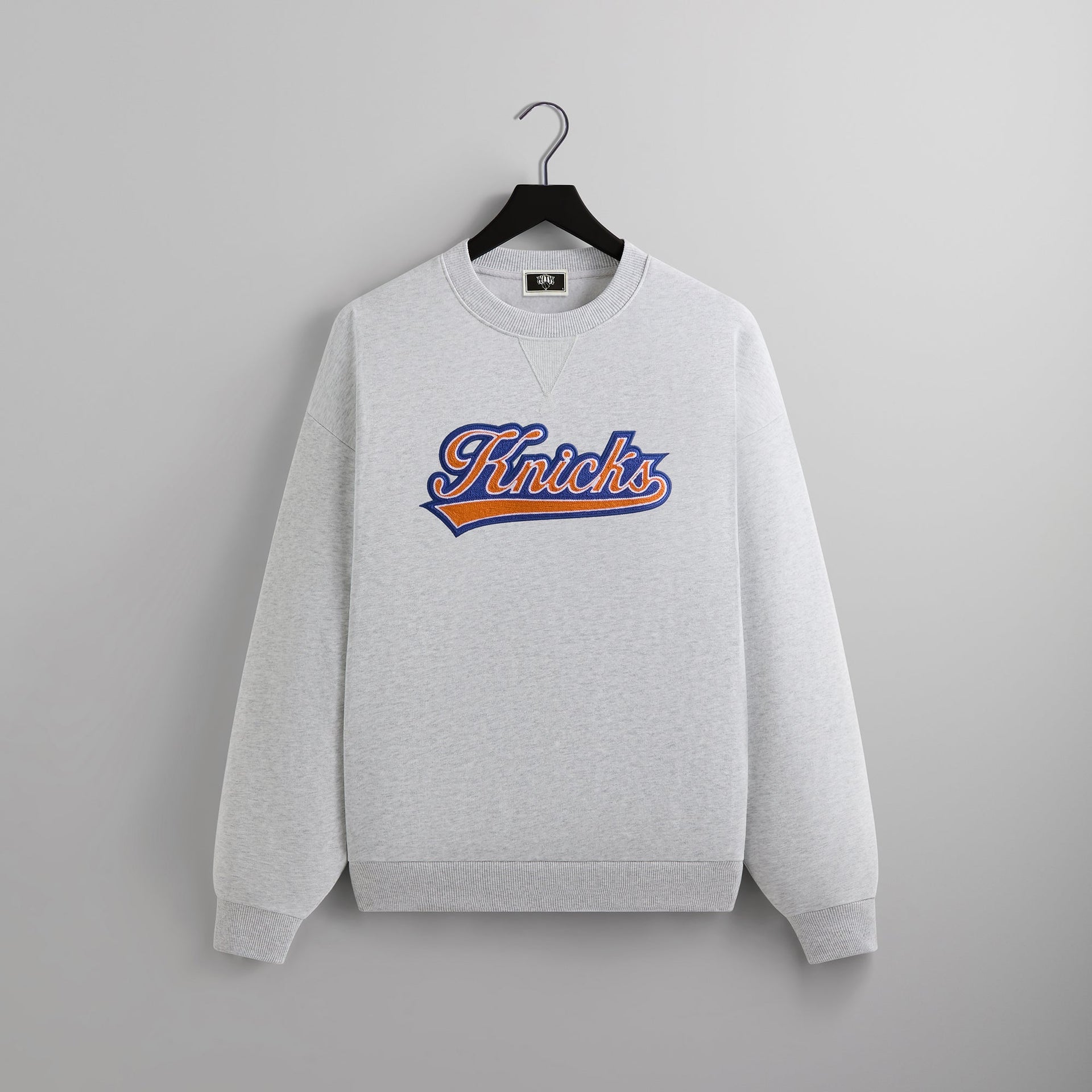 Kith for the New York Knicks Script Vintage Nelson Crewneck - Light Heather Grey