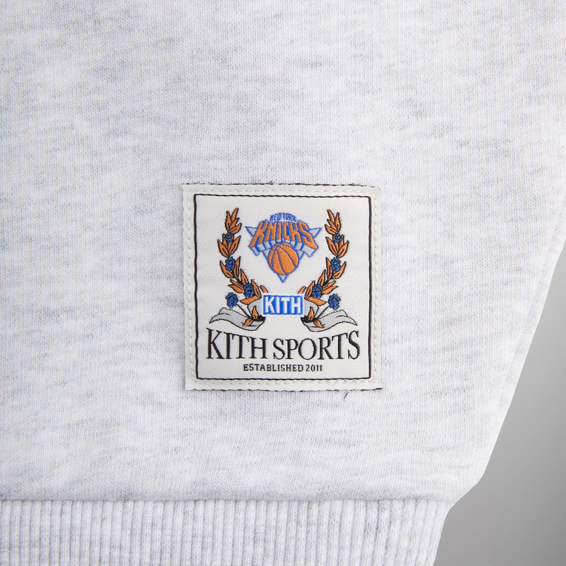 Kith for the New York Knicks Vintage Nelson Crewneck - Light Heather Grey