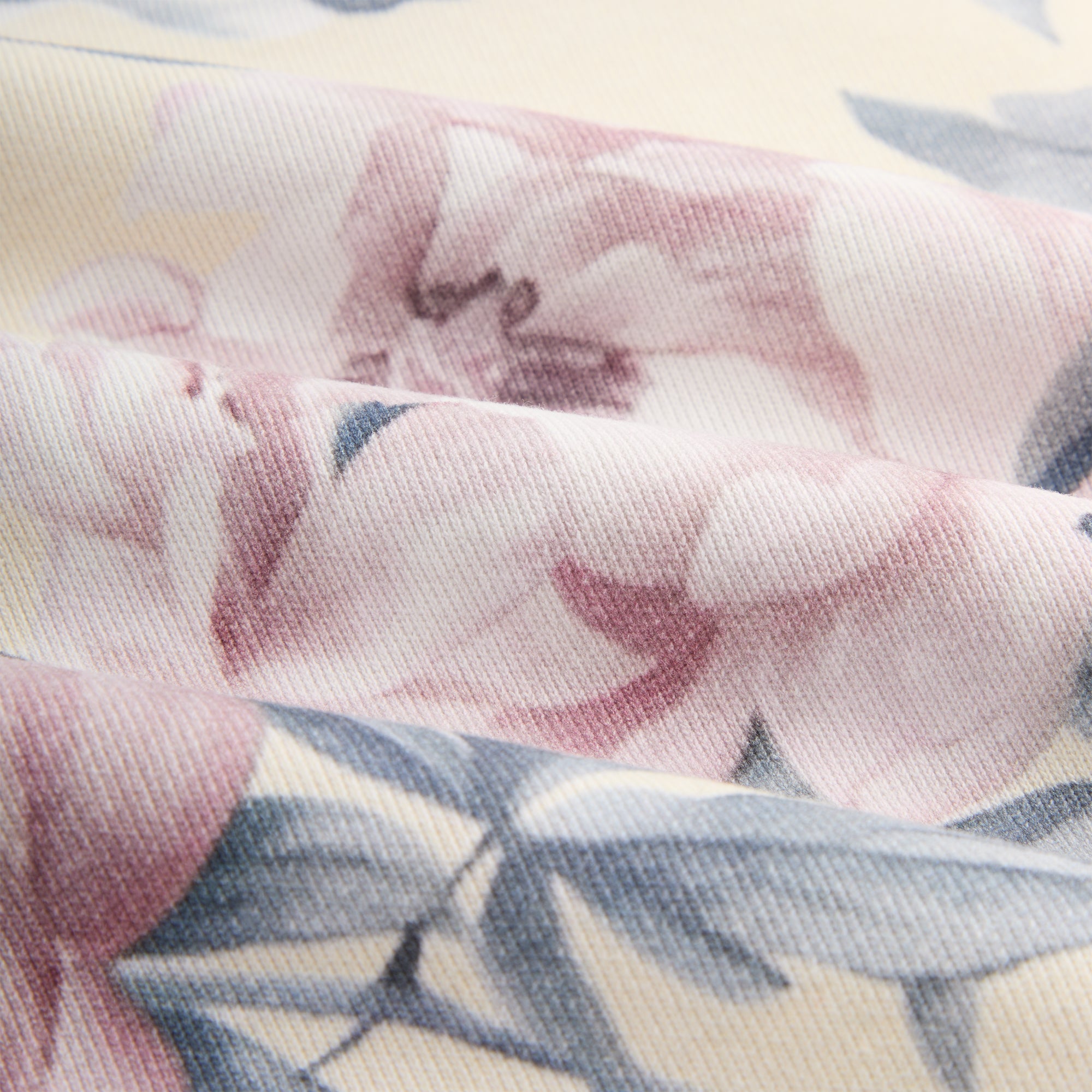■KITH■Kith Peony Nelson Crewneck Kith Peony Nelson Crewneck - Sandrift – Kith Canada