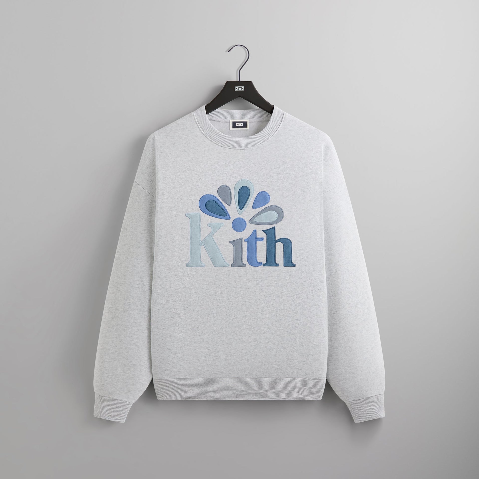 Kith Serif Applique Nelson Crewneck - Light Heather Grey