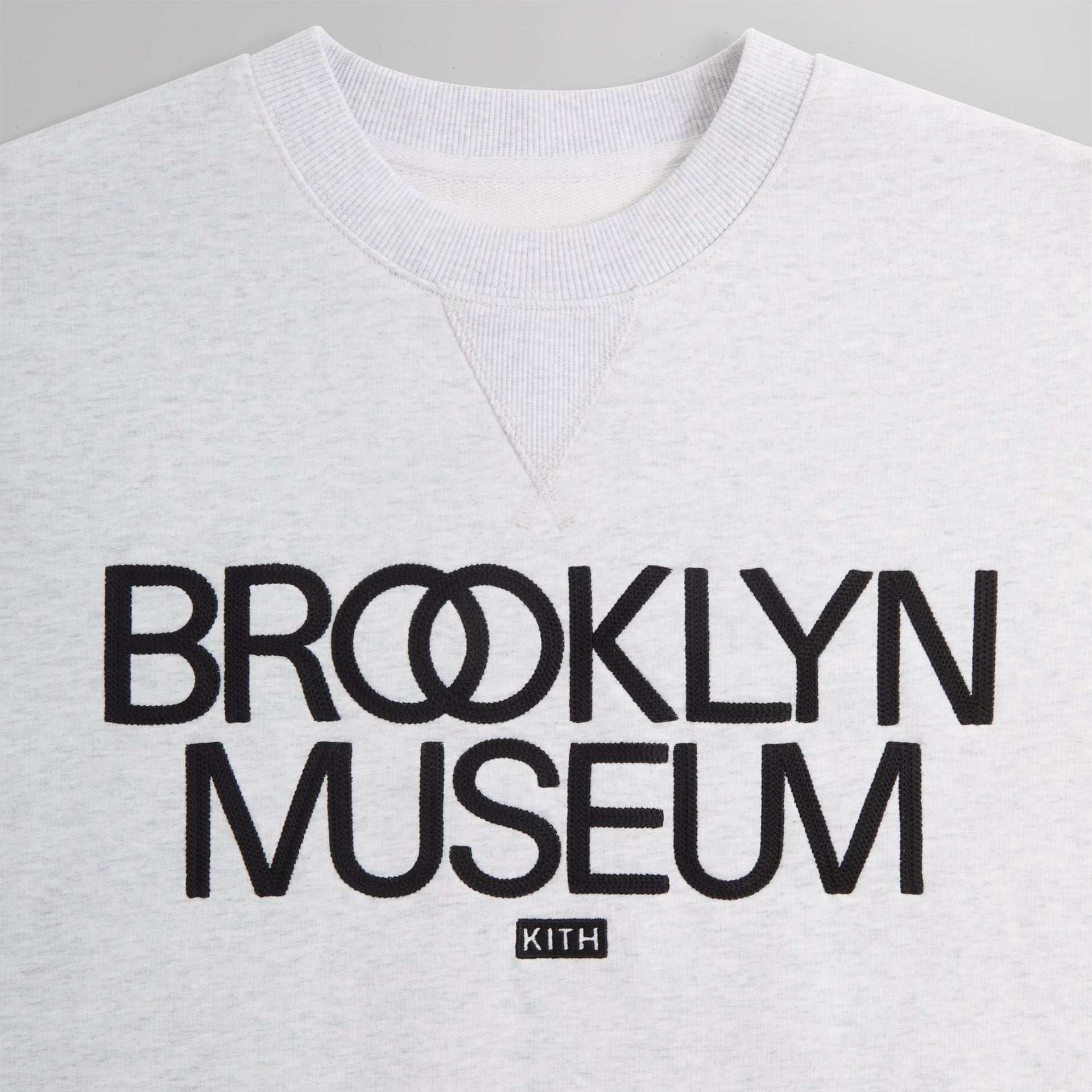 Kith for the Brooklyn Museum Nelson Crewneck - Light Heather Grey