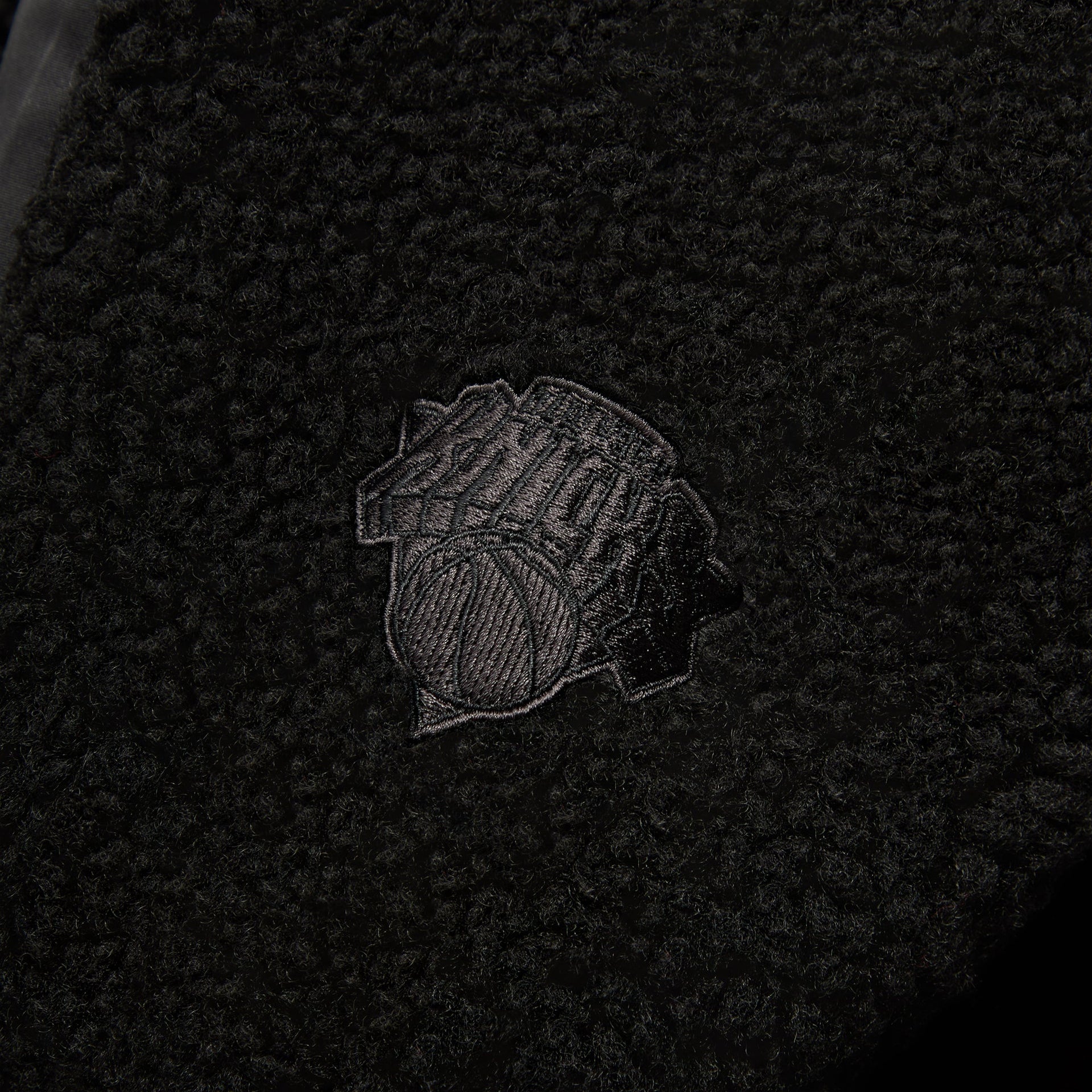 Kith for the New York Knicks New York Vintage Nelson Quarter Zip - Black - PH