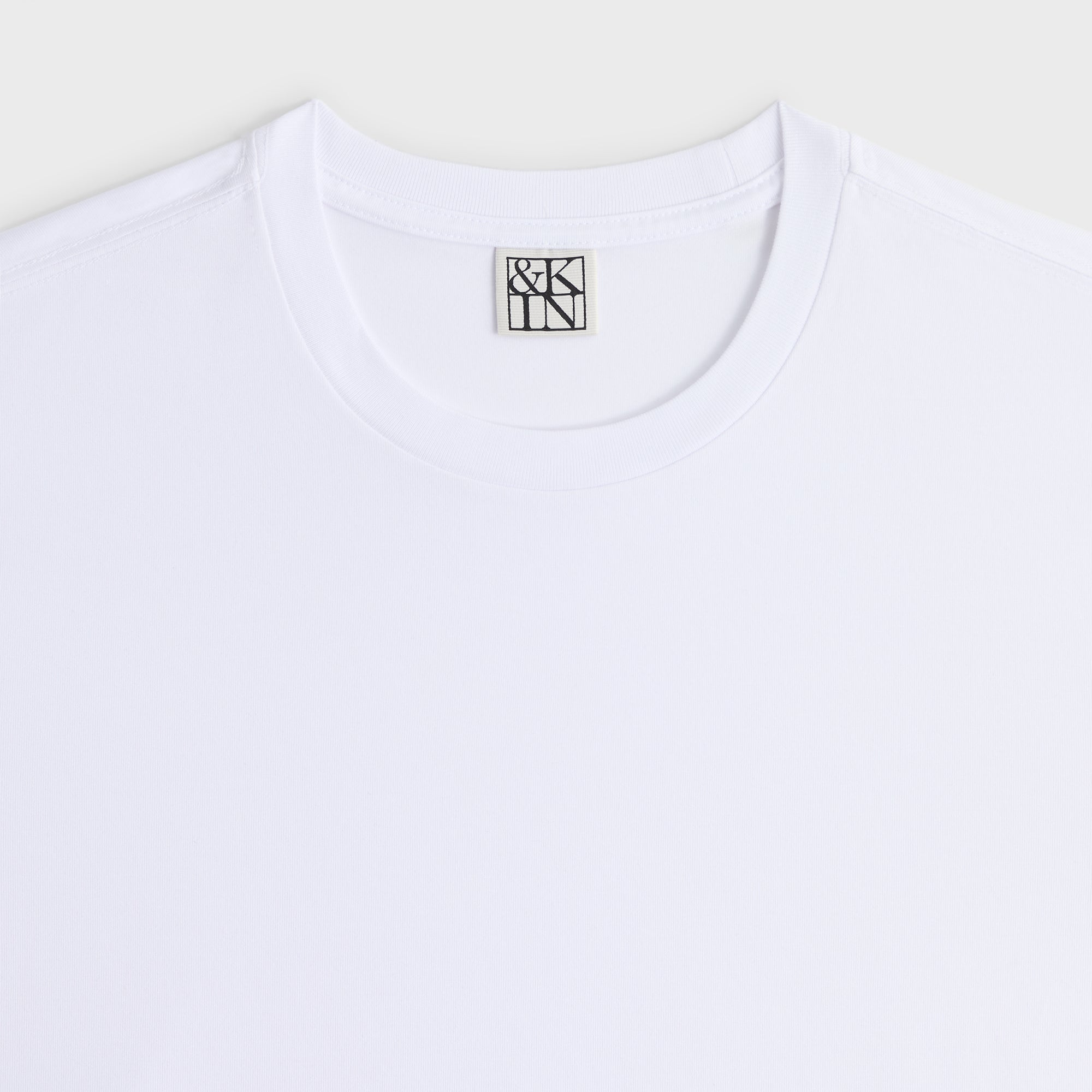 &Kin Darin Tee - White – Kith Canada
