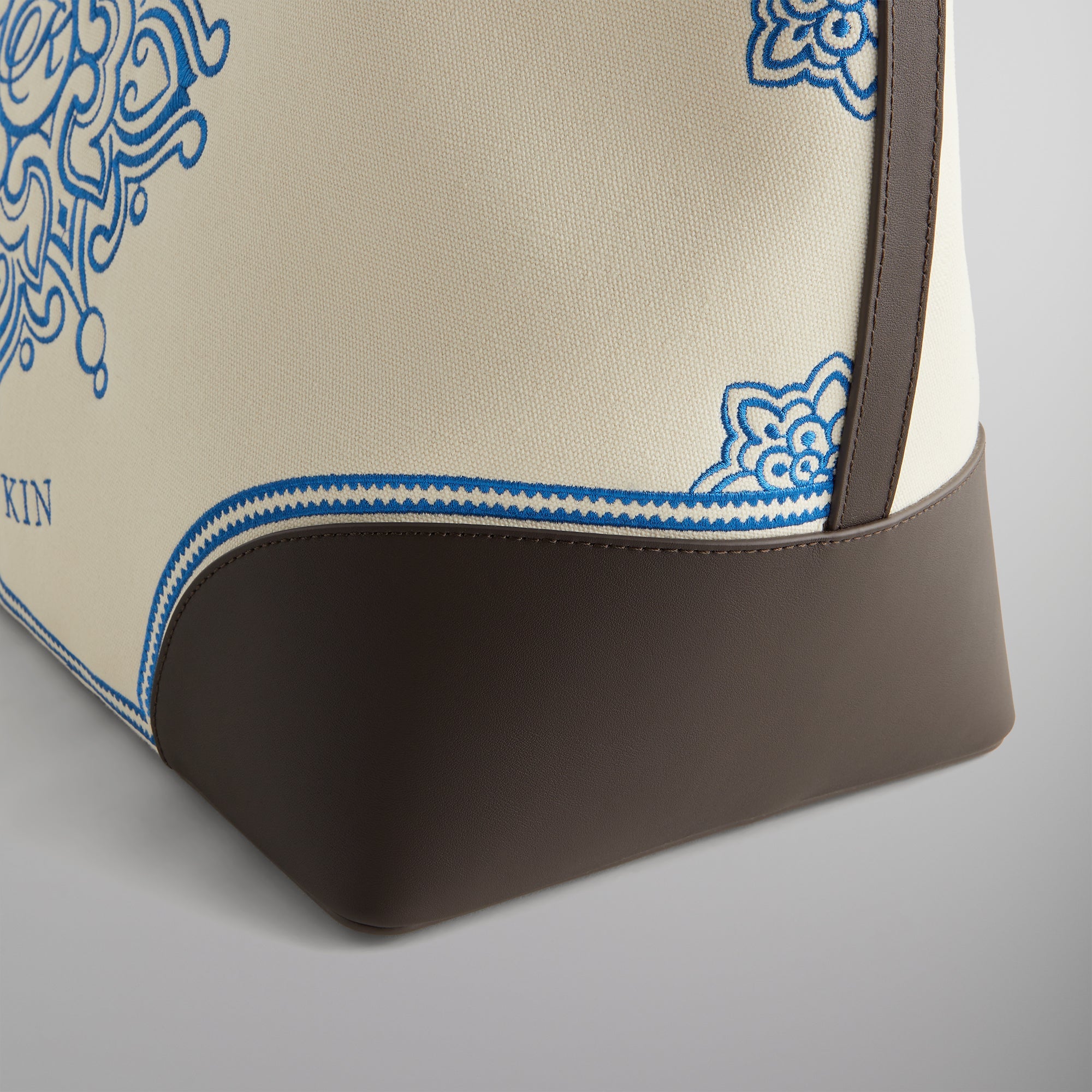 Kith Embroidered Canvas Tote - Sandrift – Kith Canada