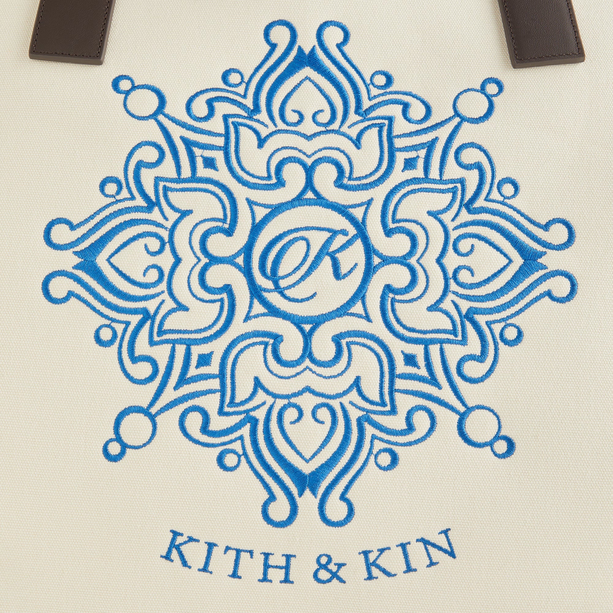 【新品未使用】KITH & KIN トートバッグ 刺繍デザイン Kith Embroidered Canvas Tote - Sandrift – Kith Canada