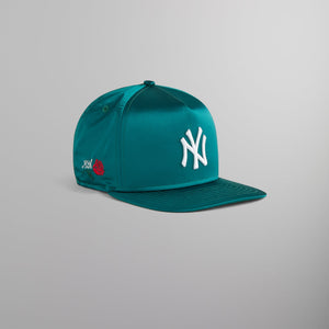 Kith & New Era for the New York Yankees Satin 9FORTY Snapback - Scout