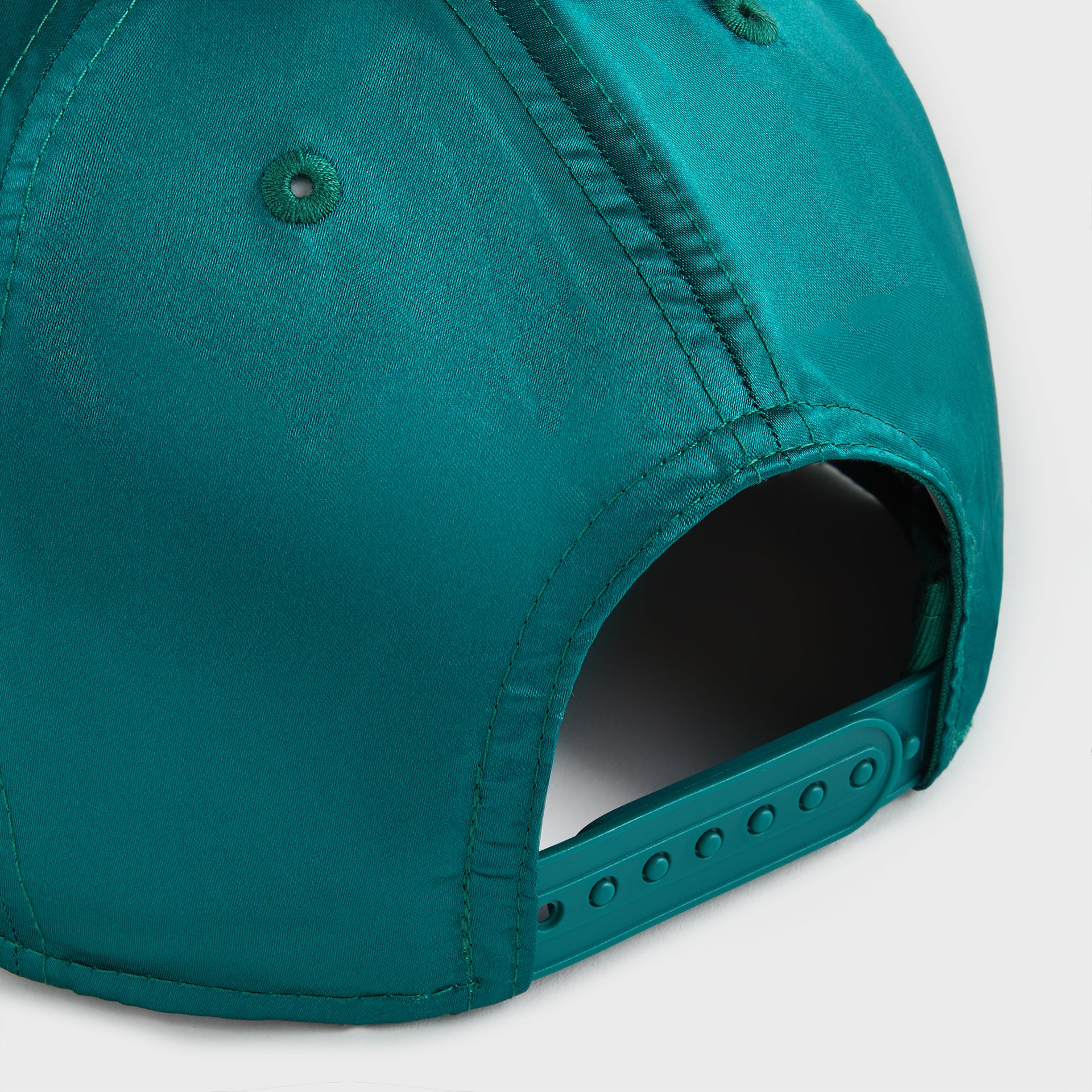 Kith & New Era for the New York Yankees Satin 9FORTY Snapback - Scout