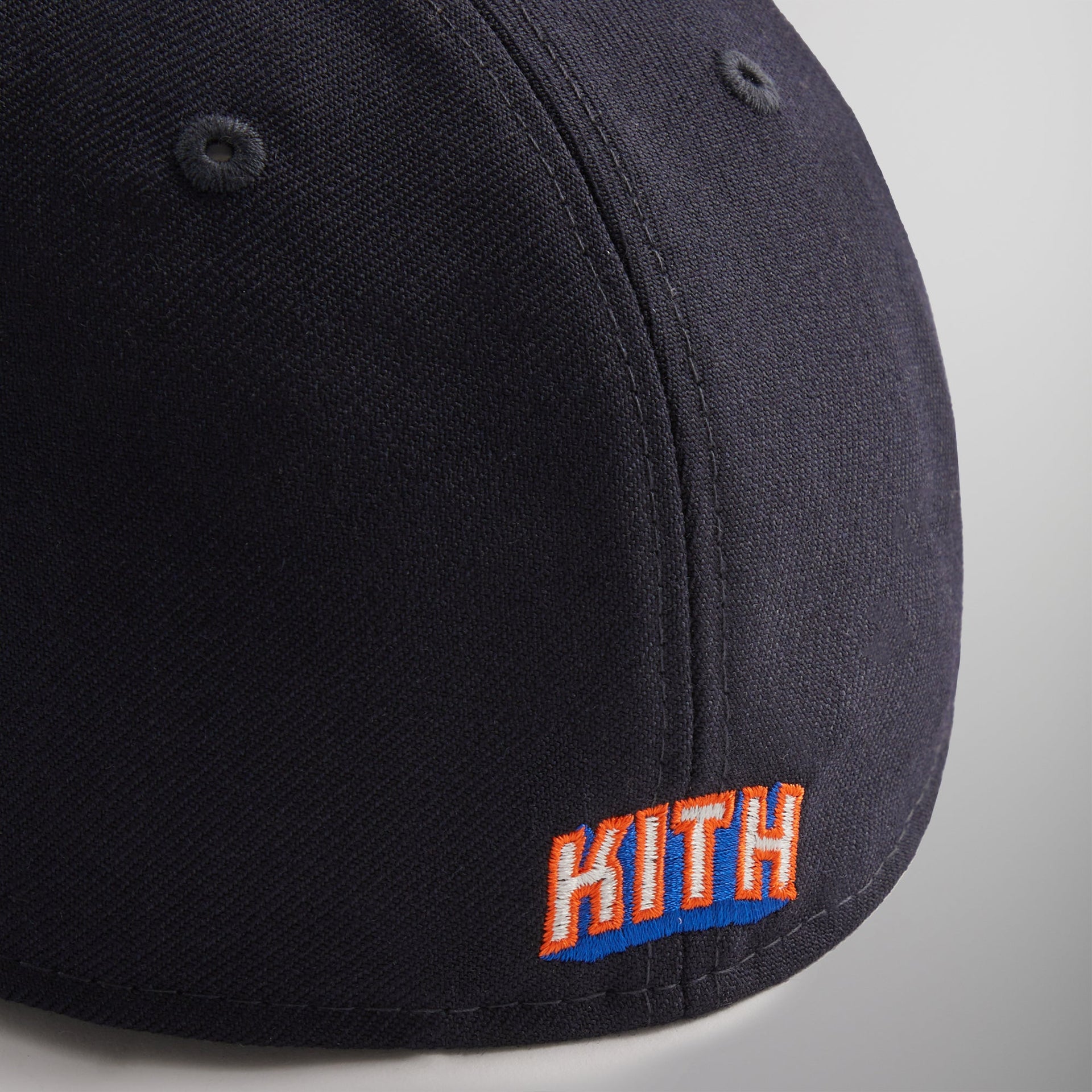 Kith & New Era for the New York Knicks Wings Logo Low Profile 59FIFTY Fitted - Nocturnal