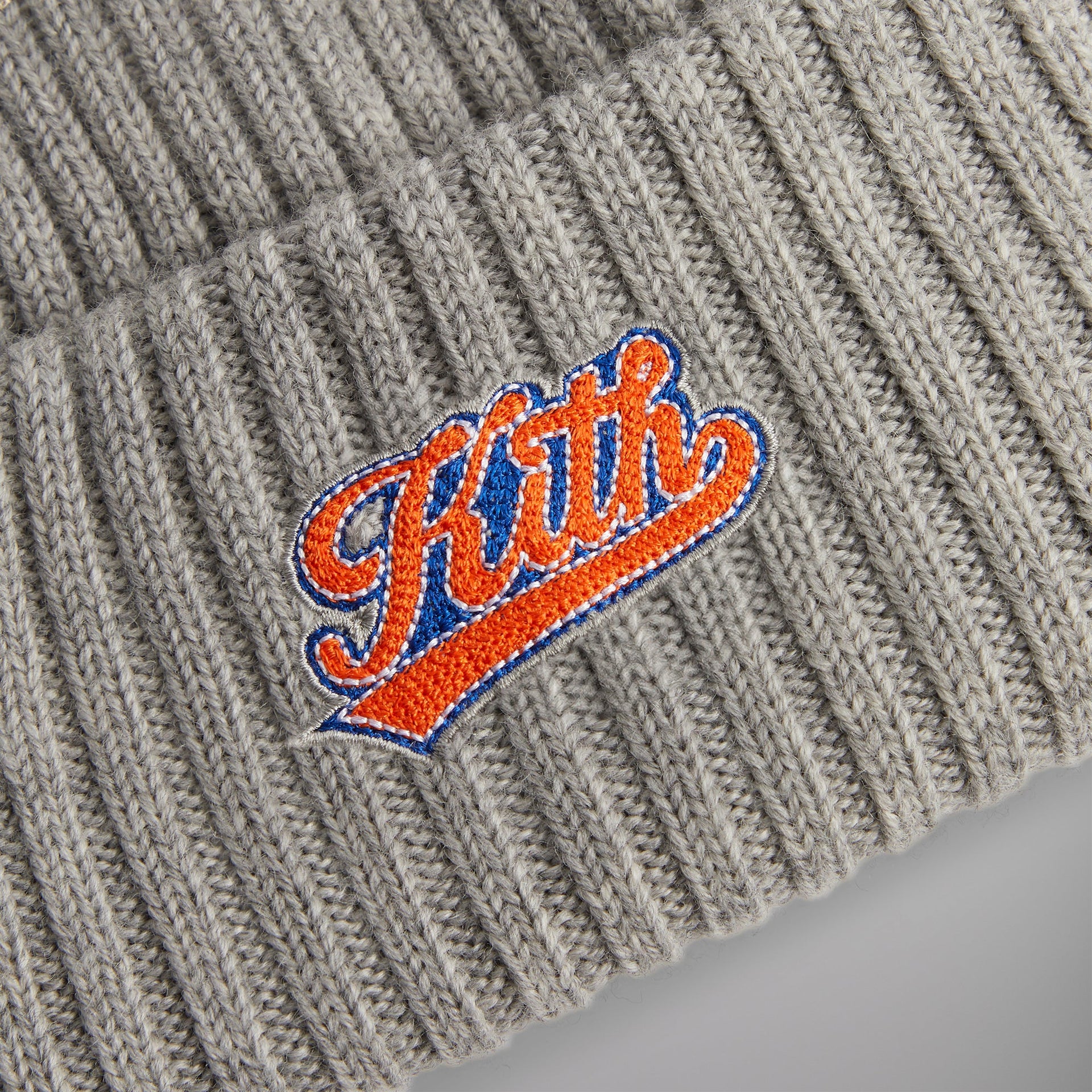 Kith for the New York Knicks Court Vision Beanie - Light Heather Grey