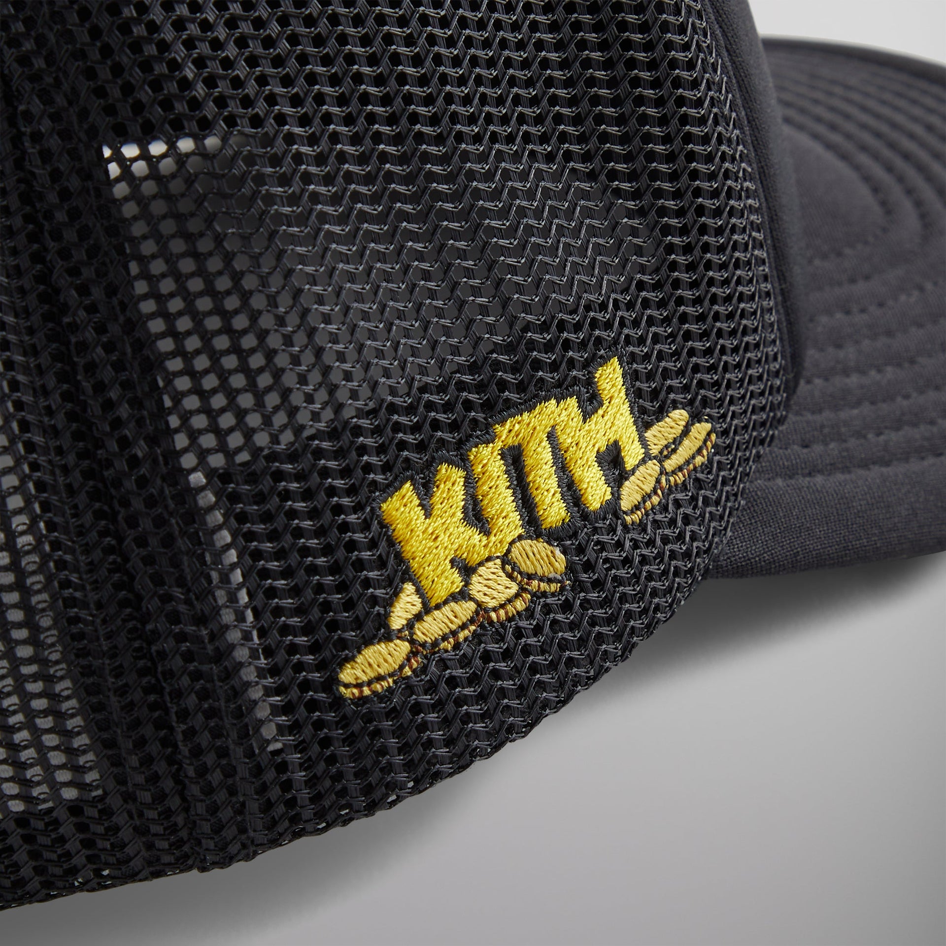 Disney | Kith for Donald Duck Scrooge Nolan Trucker Hat - Black