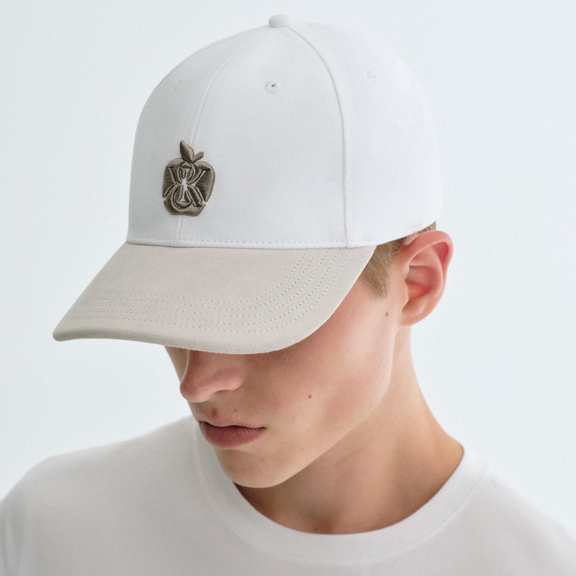 Kith Two-Tone Suede Brim Aaron Classic Cap - White – Kith Canada