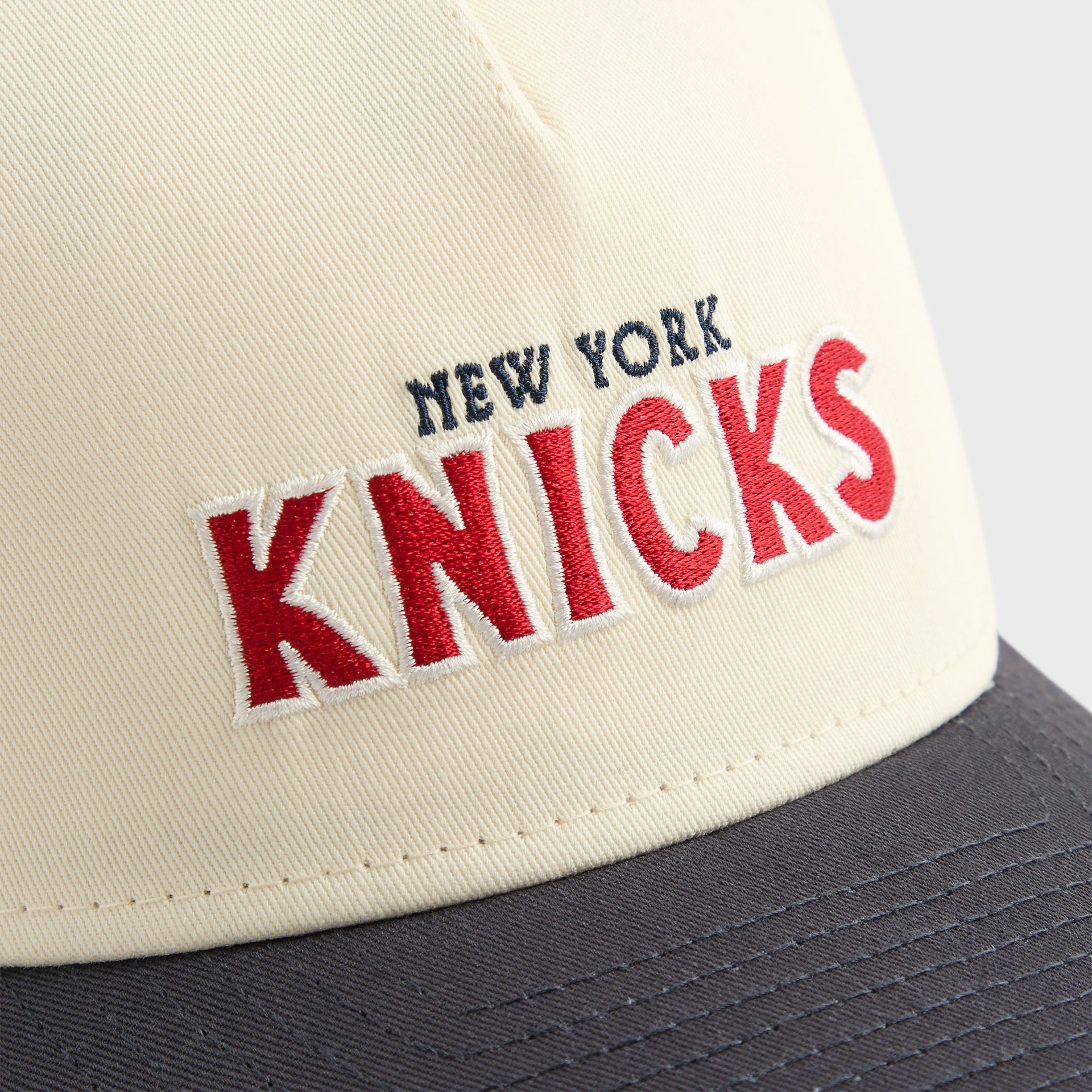 Kith & New Era for the New York Knicks Twill 9FORTY M Crown Snapback - Sandrift