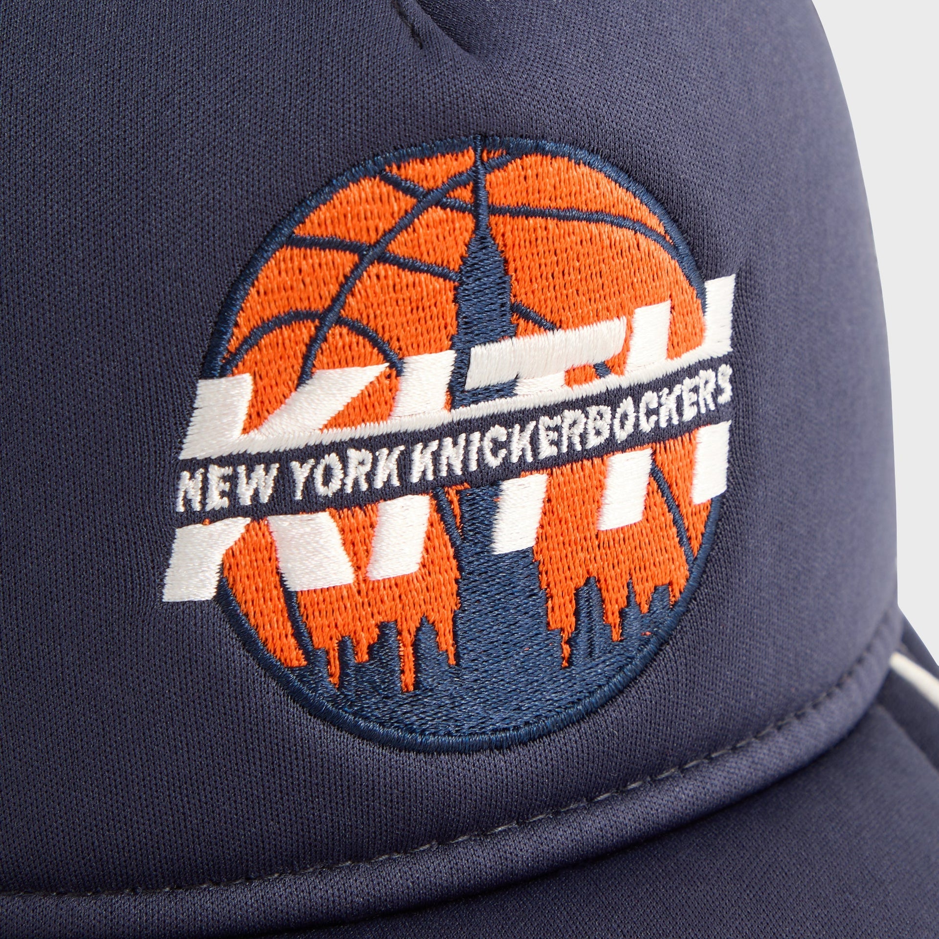Kith & New Era for the New York Knicks 9FORTY Trucker Snapback - Nocturnal - PH