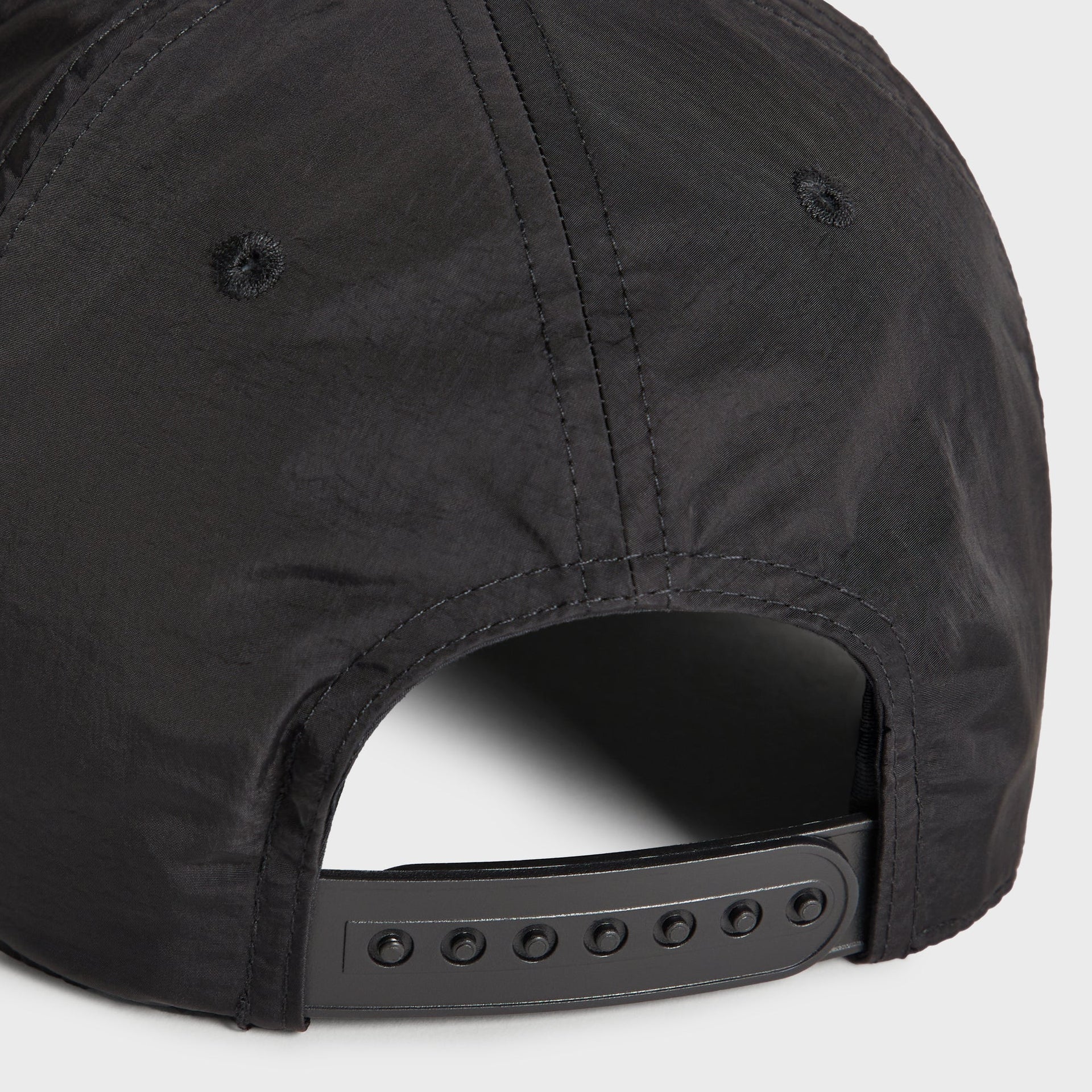 Kith Script Wrinkle Nylon Bay Low Pinch Crown Snapback - Black