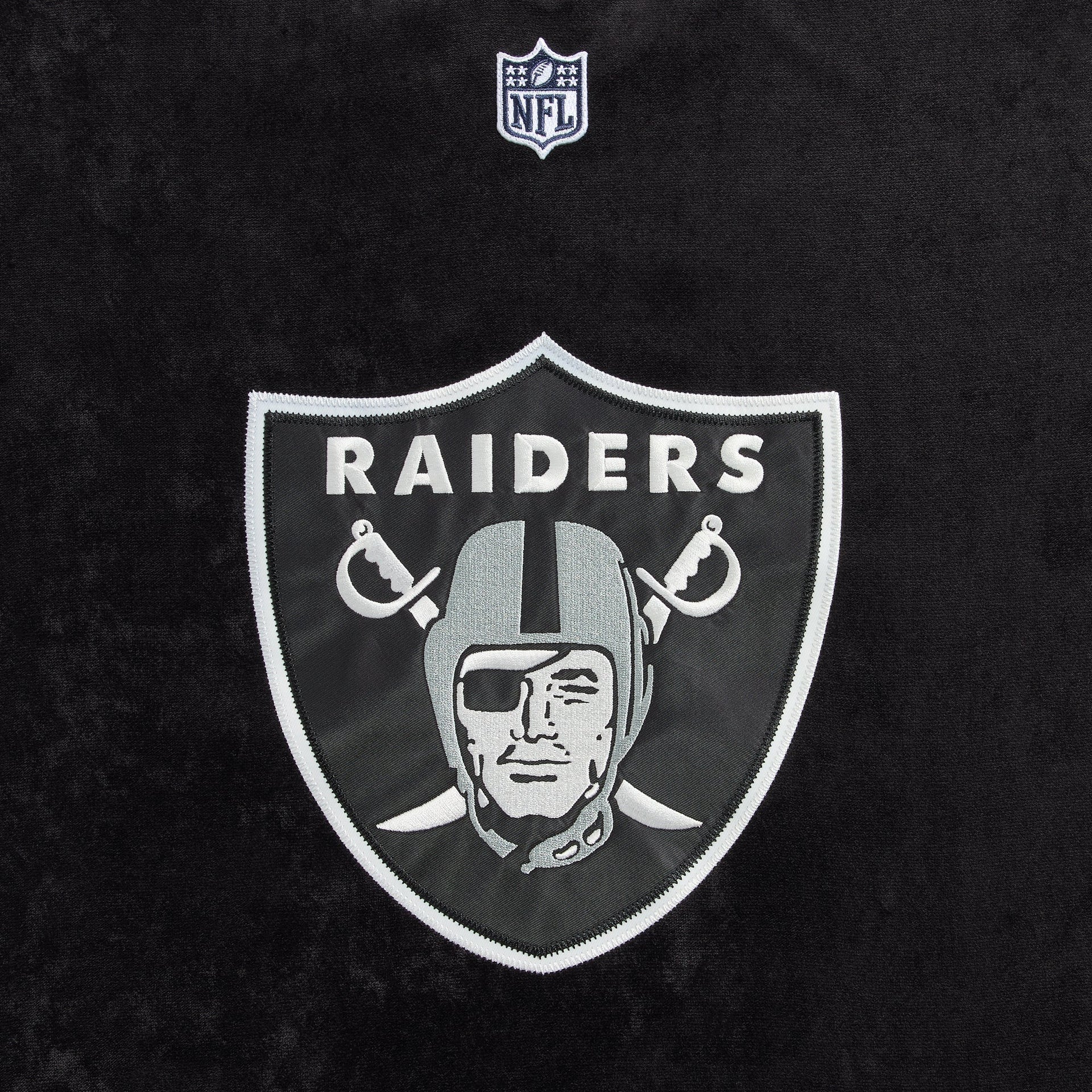 Kith & the NFL for the Oakland Raiders Leon Shirt - Black
