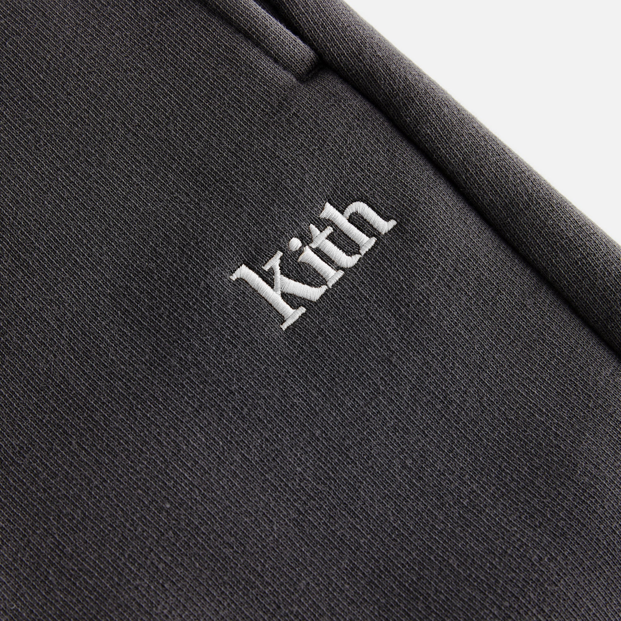 Kith Women Chelsea Sweatpant III - Black – Kith Canada