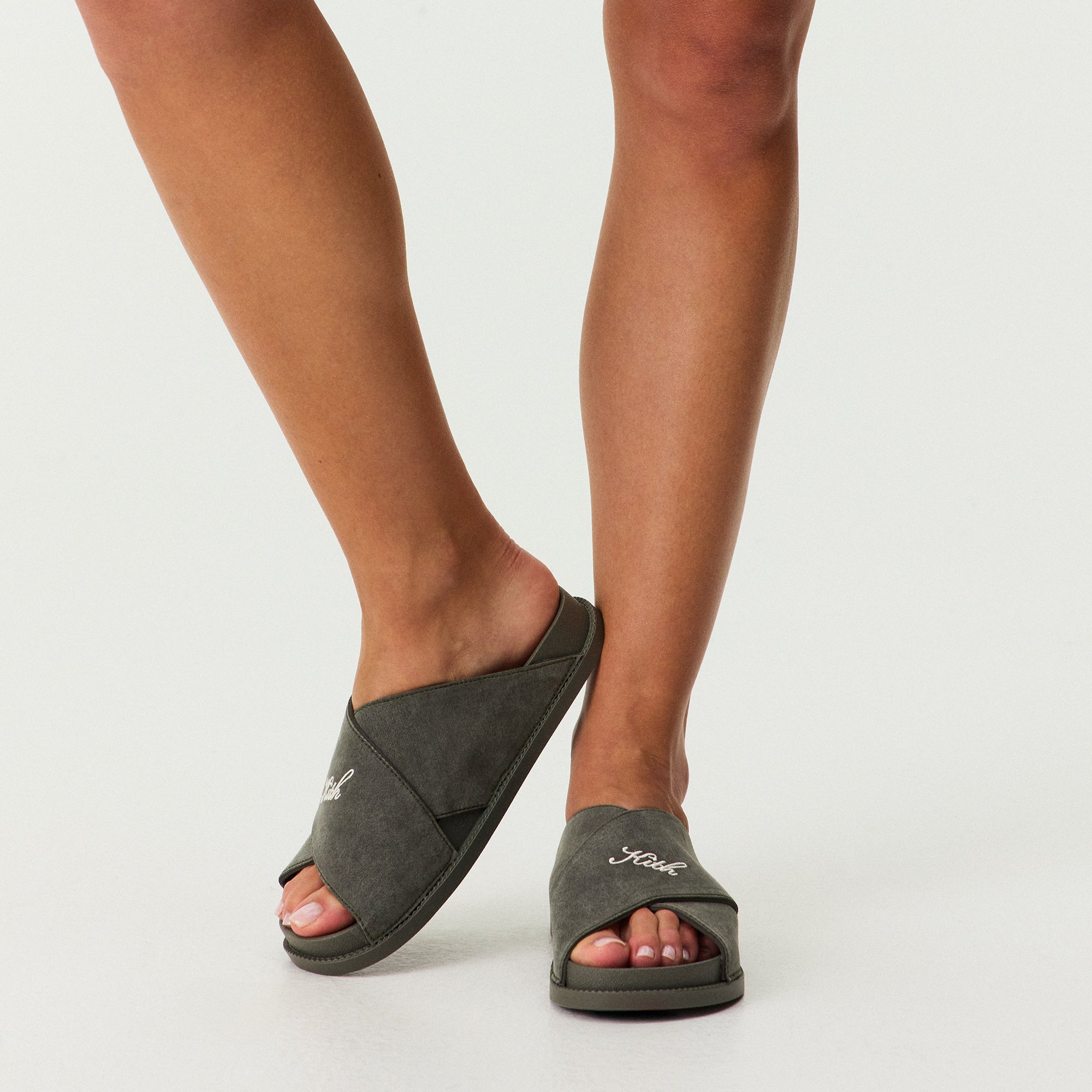 Kith Women Criss Cross Slides - Arame – Kith Canada
