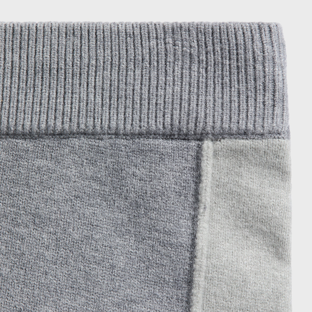 Kith Women Desmond Blocked Shorty - Cool Heather Grey - PH