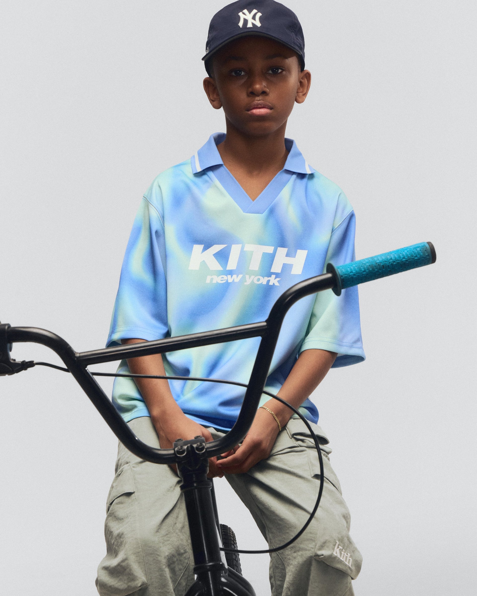 gid://shopify/MediaImage/45613912883476