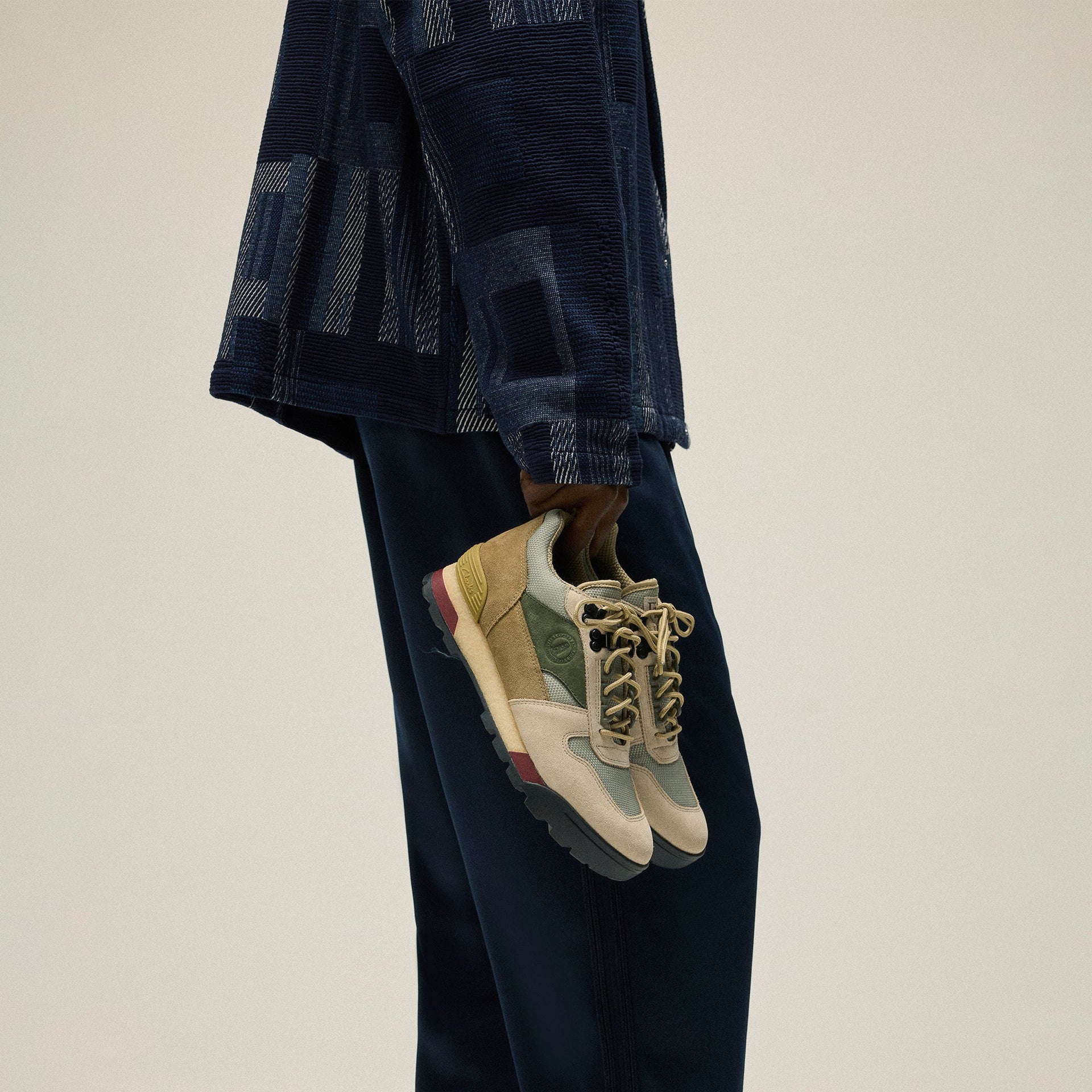 8th St by Ronnie Fieg for Clarks Originals Laddow - Sand Combi