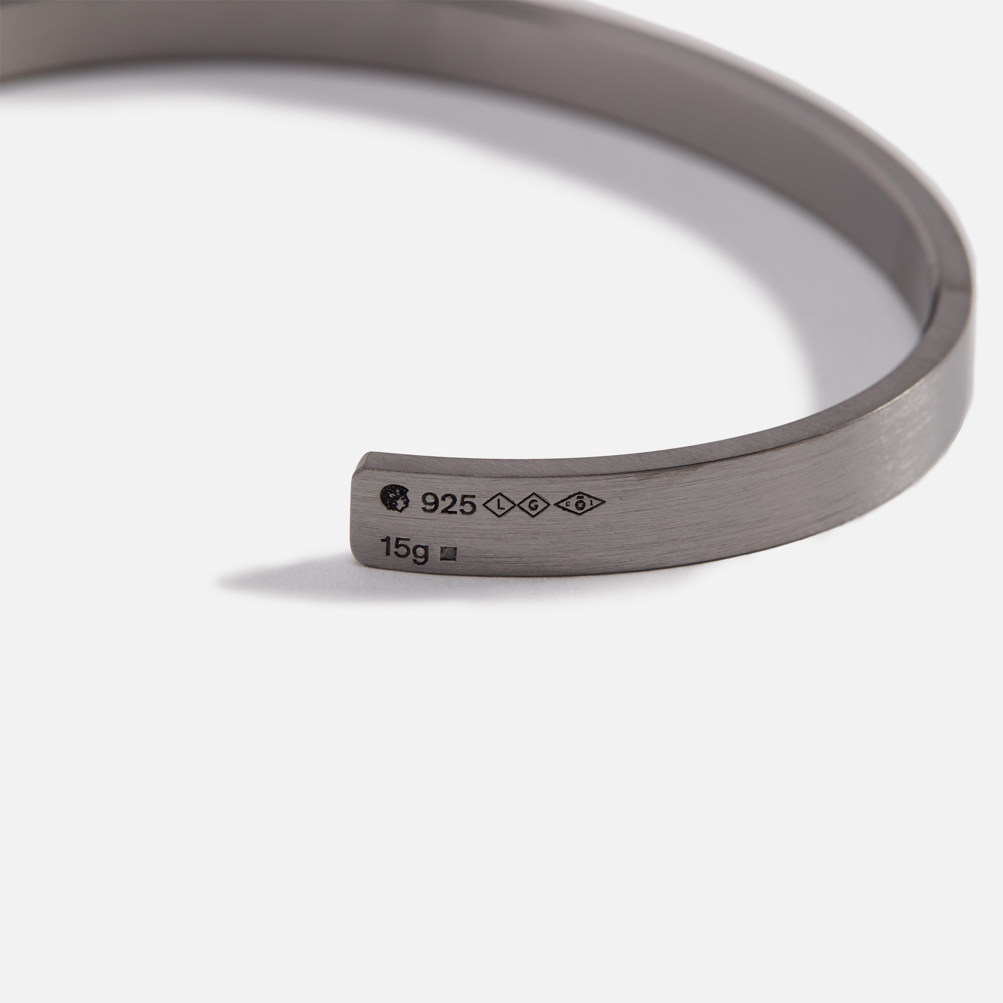 アクセサリー le gramme 15g silver bangle LE GRAMME | 15G POLISHED SILVER RIBBON CUFF BRACELET