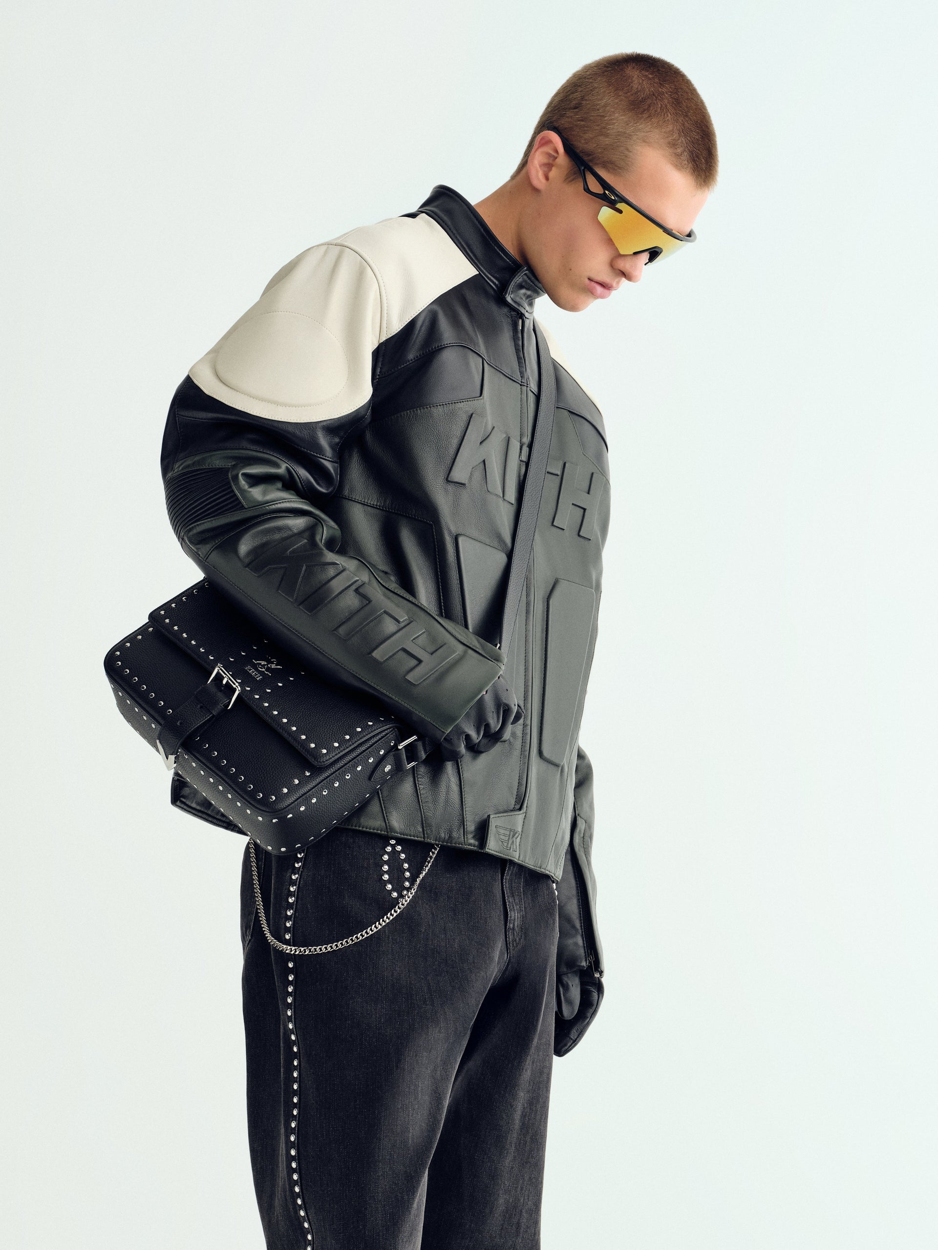 gid://shopify/MediaImage/43841016004884