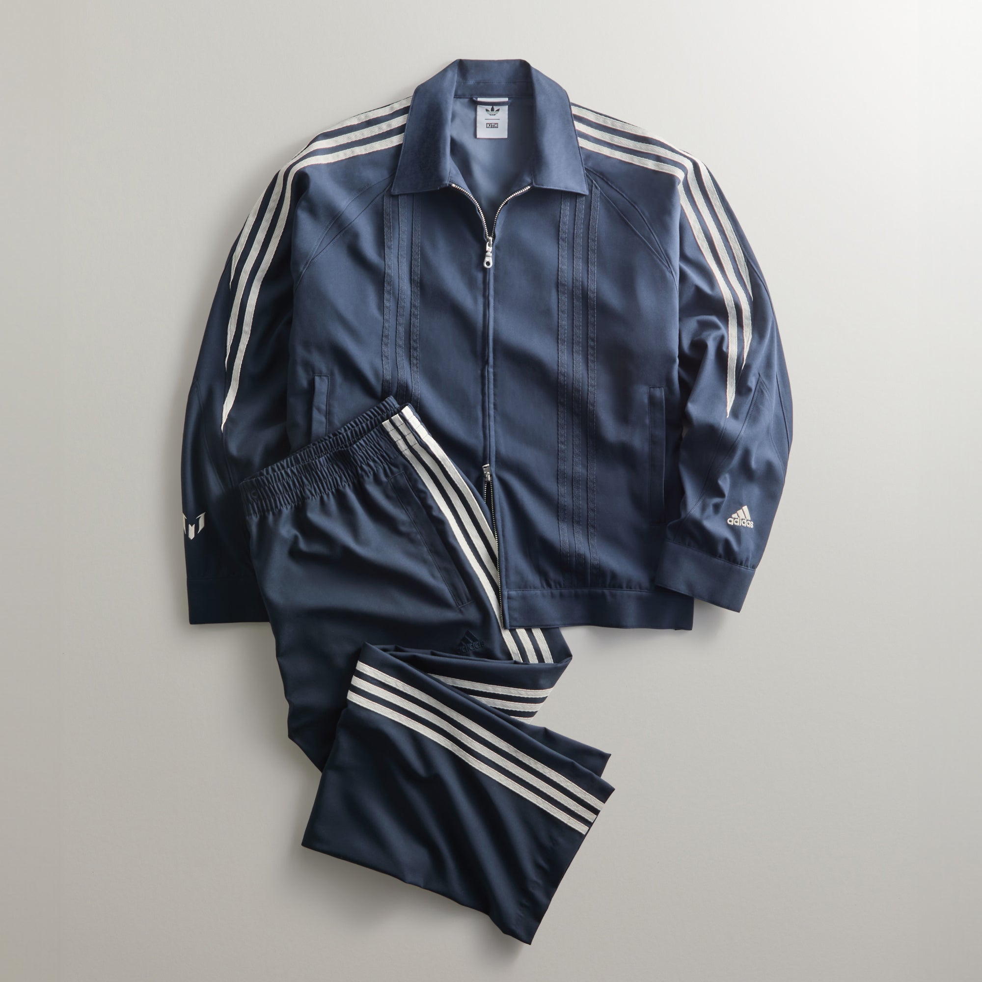 adidas WMNS Tokyo - Core Black / Off White / Gold Metallic – Kith