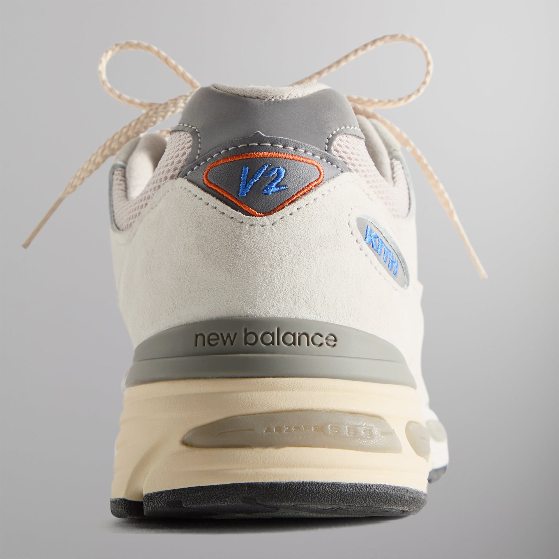 Kith & New Balance Madison Square Garden Made in UK 991V2 - Antarctica / Beige / Castlerock