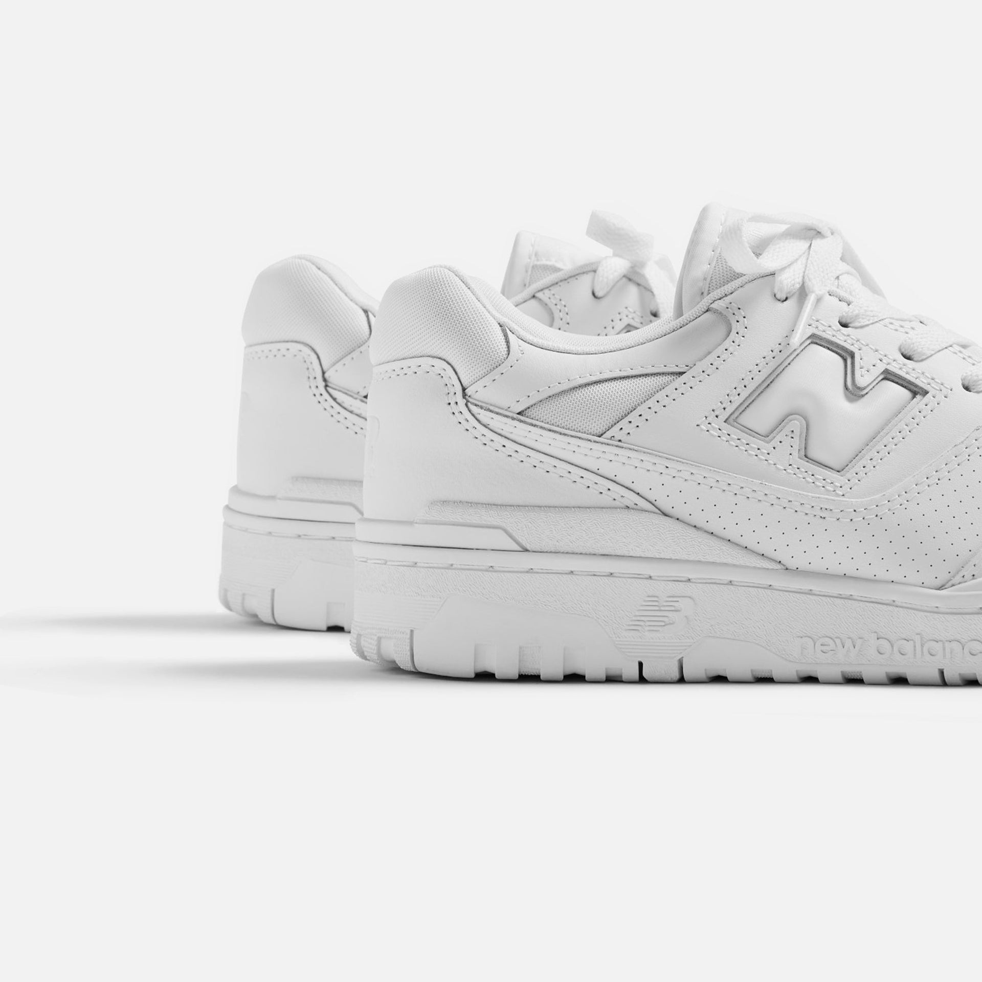 New Balance 550 - White / White