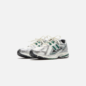 New Balance 1906R - Silver Metallic / Nightwatch Green