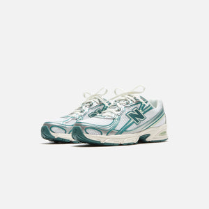 New Balance 740 - White / Marsh Green / Sea Salt