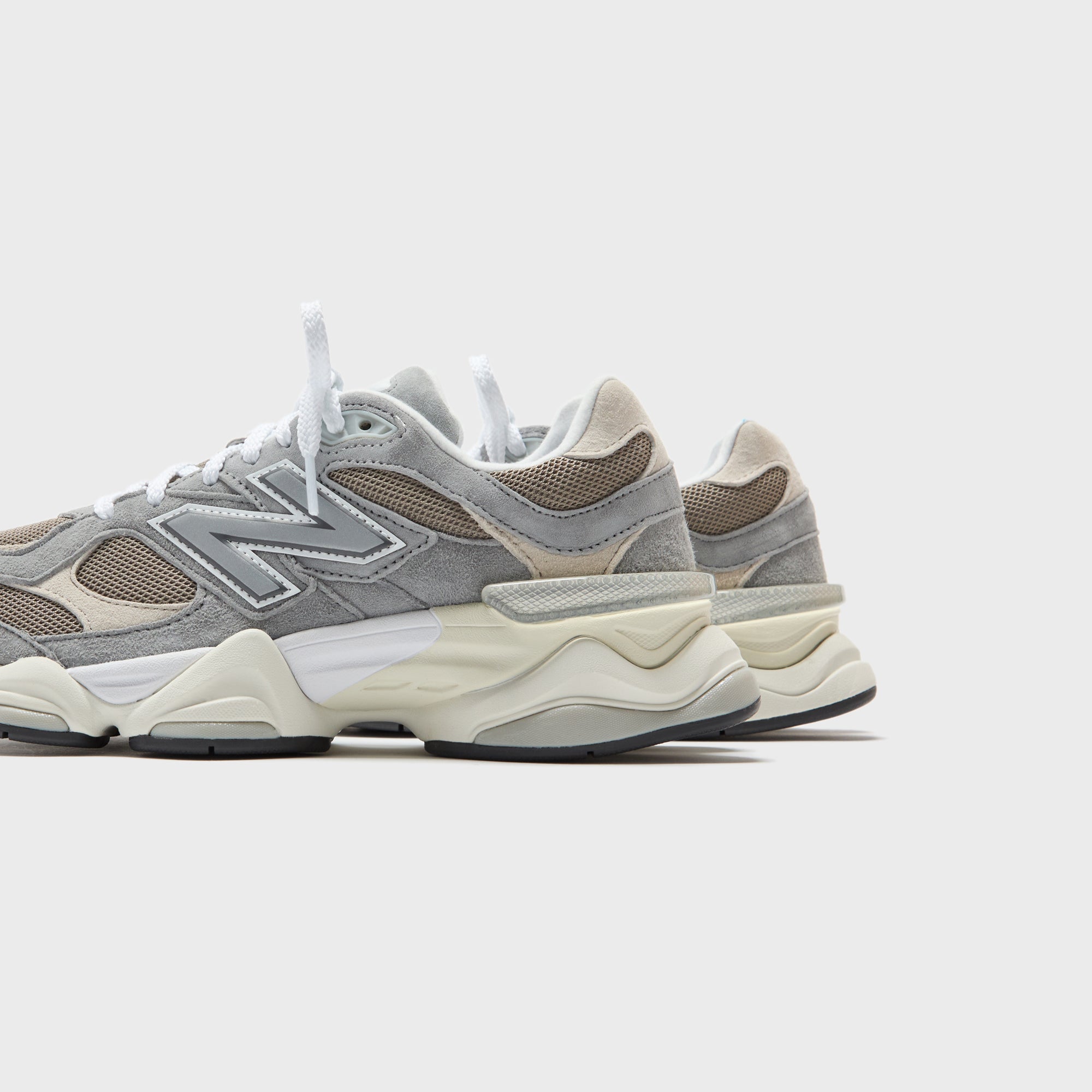スニーカー NEW BALANCE Men Sneakers U9060LBASUE SL GREY New Balance Unisex 9060 Slate Gray U9060LBA (Solestop.com)